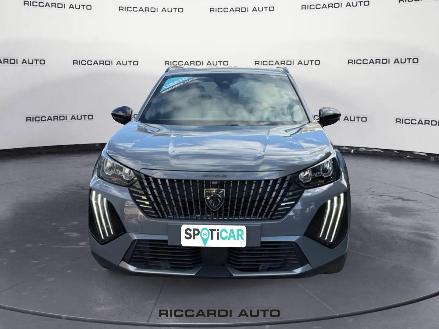 Peugeot 2008 2ª serie PureTech 100 S&S Allure Gris - 2