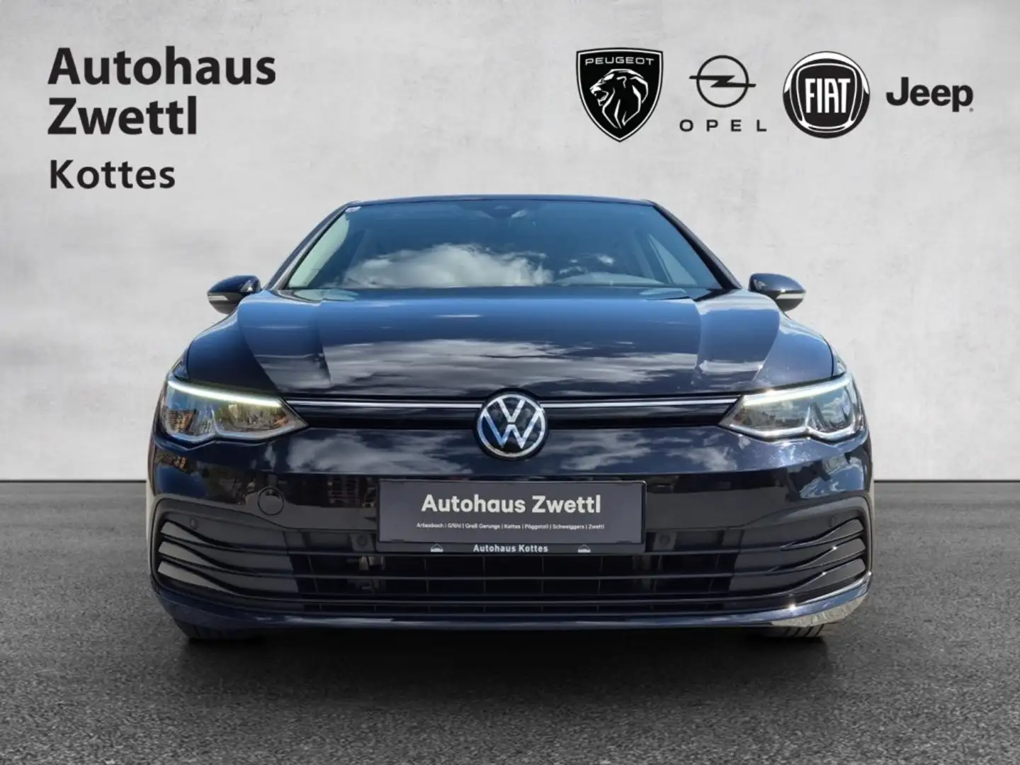 Volkswagen Golf VIII 2,0 TDI Life *Kamera*Navi*LED*ACC* Schwarz - 2