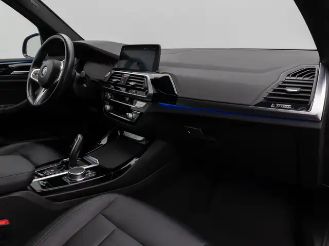 BMW X3 view 22
