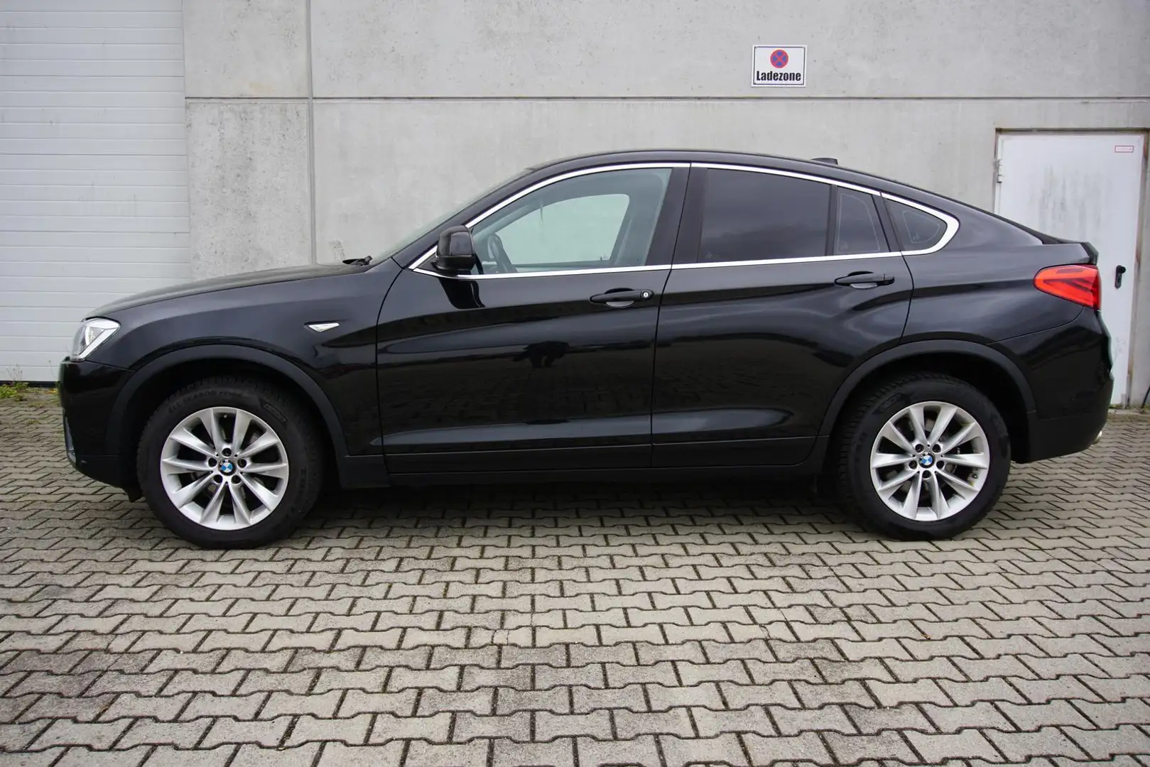 BMW X4 2.0 16V xDrive AHK Navi Leder Navi Schwarz - 2