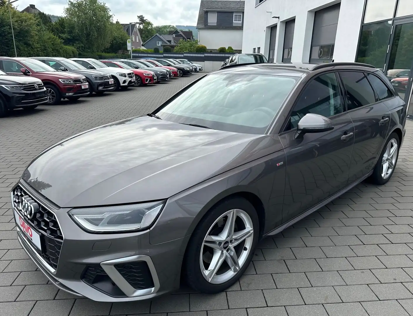 Audi A4 Avant 30 TDI S-tronic S line sport/AHK Grau - 1