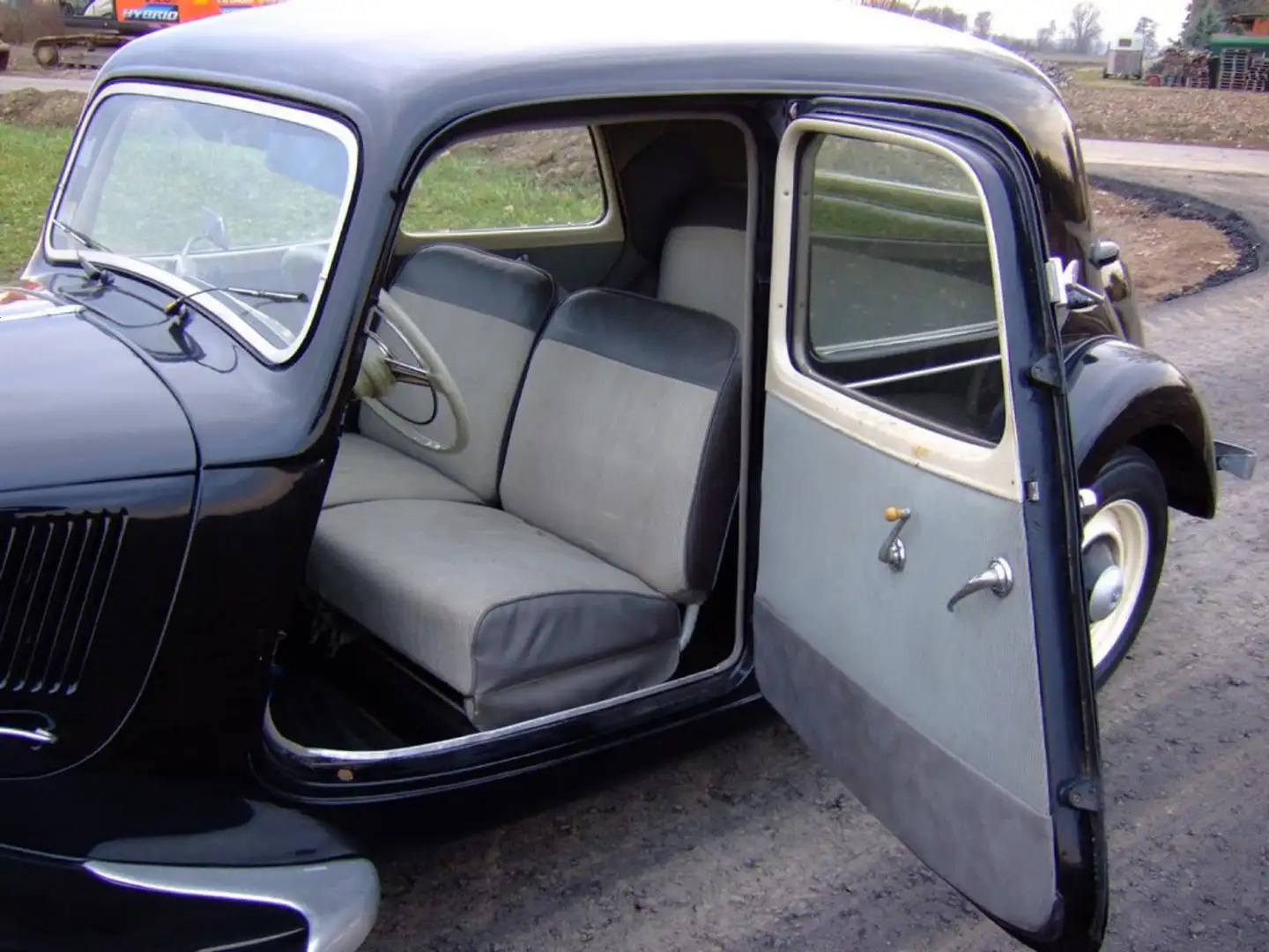 Citroen Traction 11 BL Чёрный - 2