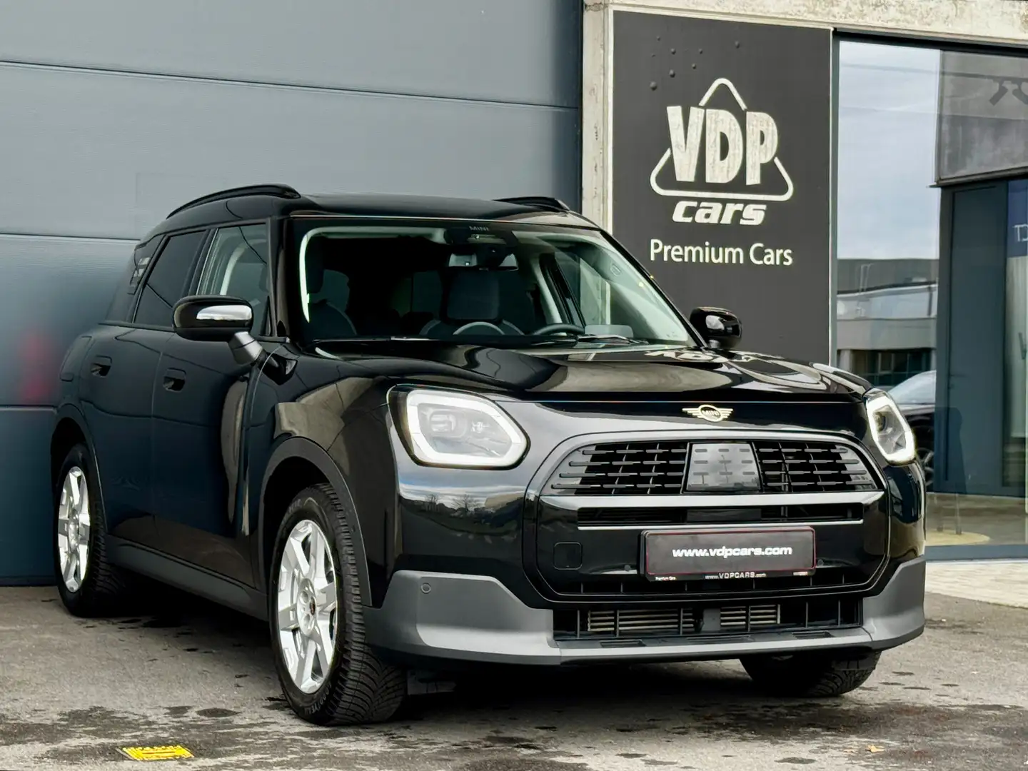 MINI Countryman C CLASSIC TRIM PACK M HEAD-UP PANORAMA LED CAMERA Noir - 2