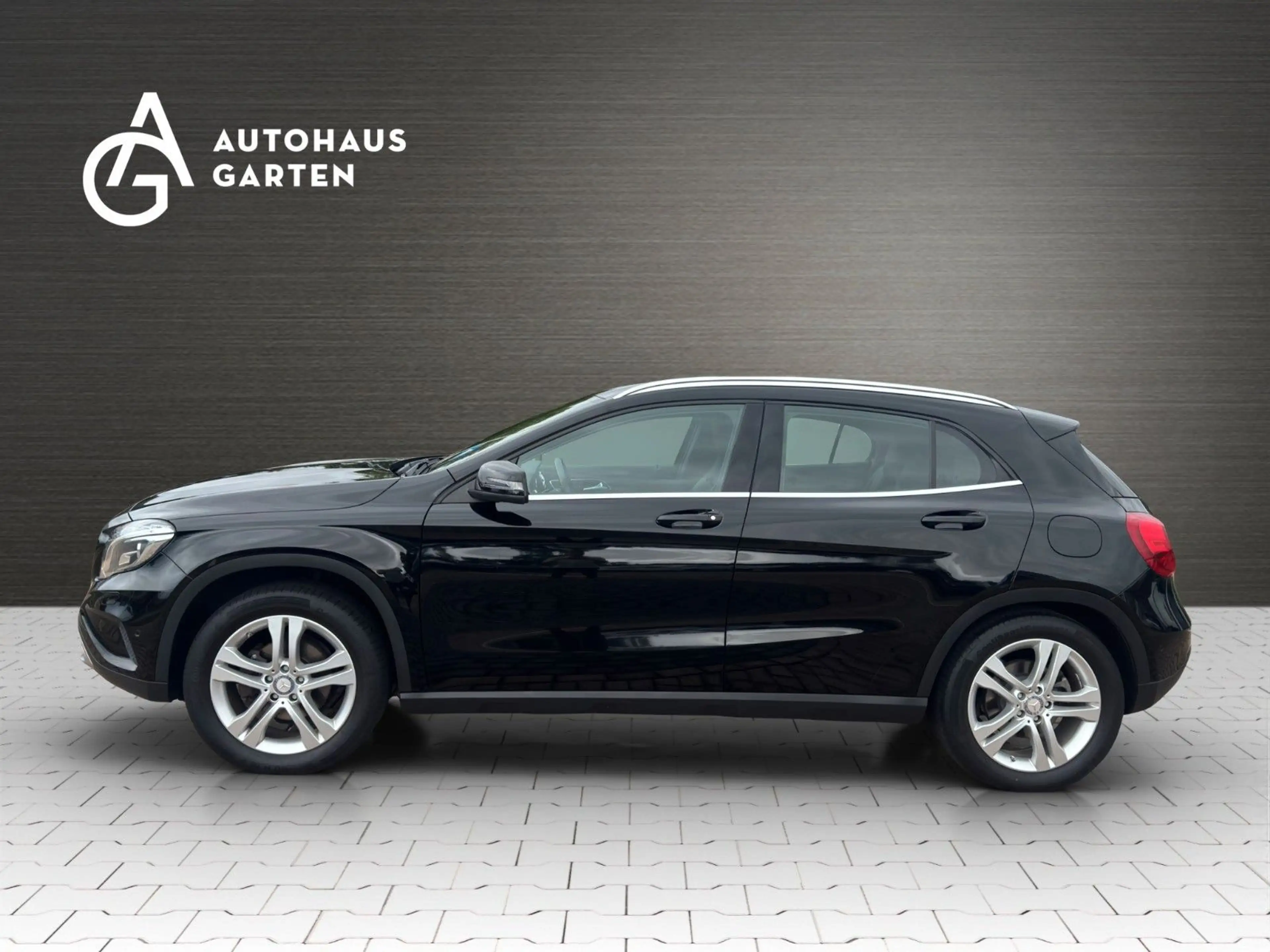 Mercedes-Benz GLA 220 d Automatik Xenon Kamera SHZ Navi PDC — photo 2