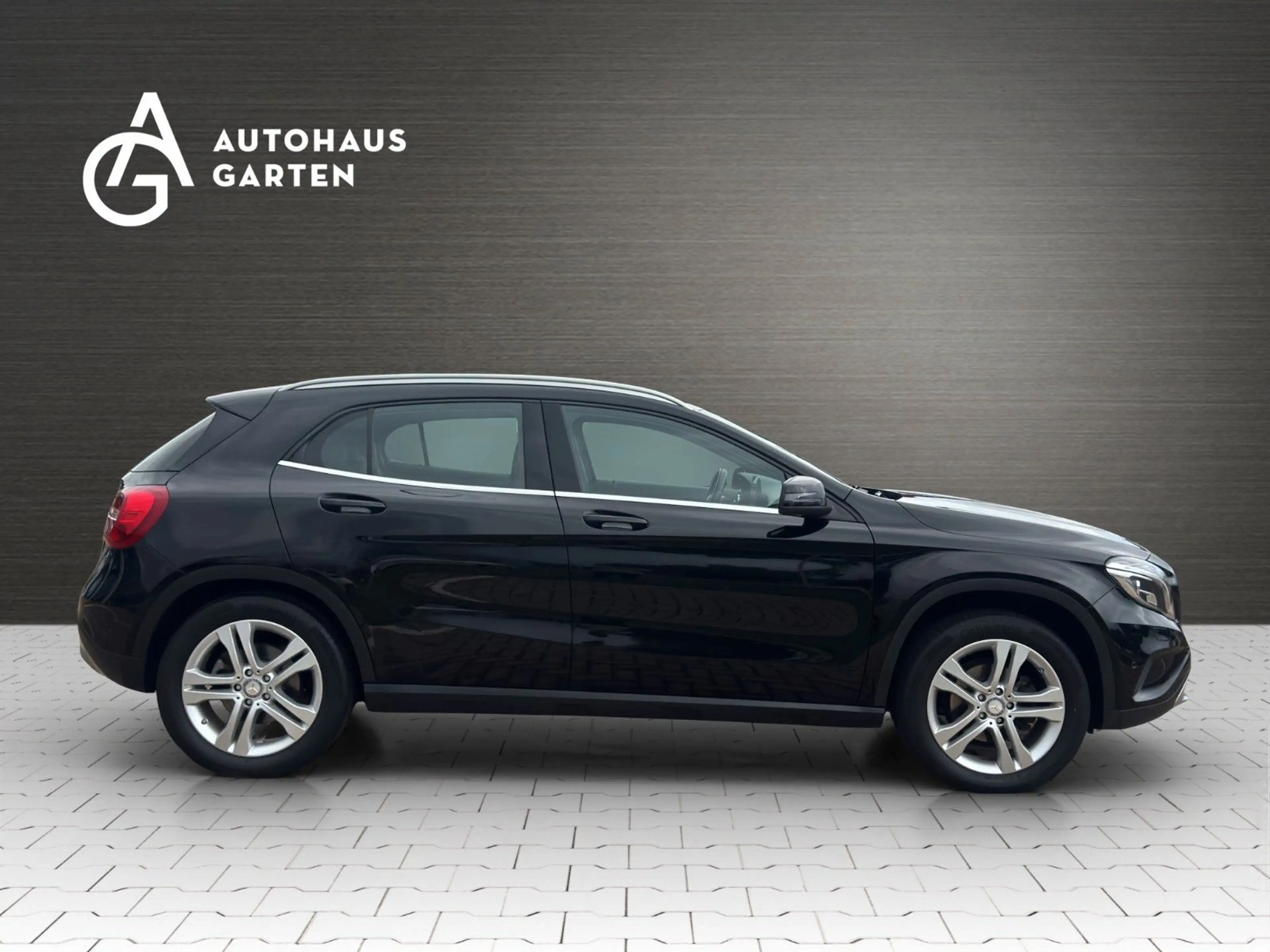 Mercedes-Benz GLA 220 d Automatik Xenon Kamera SHZ Navi PDC — photo 6