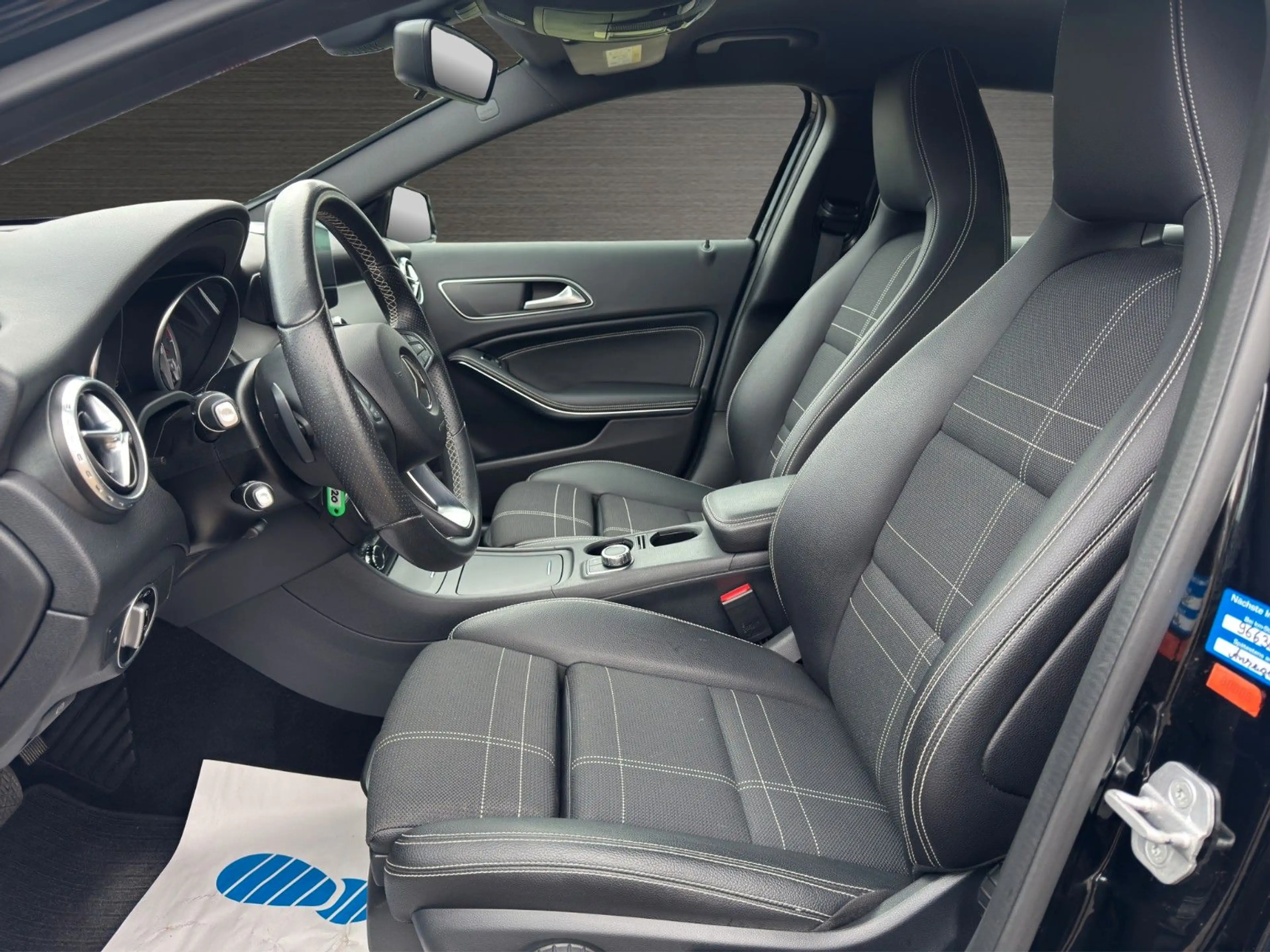 Mercedes-Benz GLA 220 d Automatik Xenon Kamera SHZ Navi PDC — photo 10