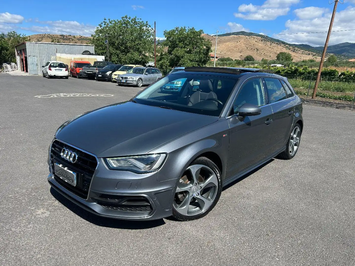Audi A3 2.0 TDI 150CV cl.d. quattro edition Grau - 2