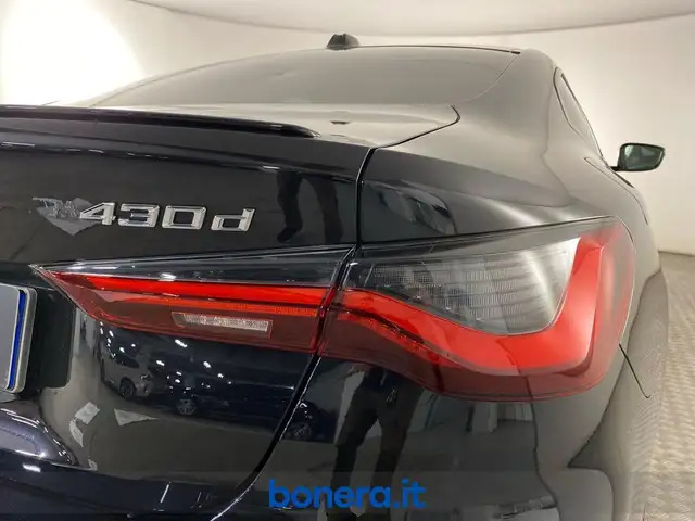BMW 4 Series view 11