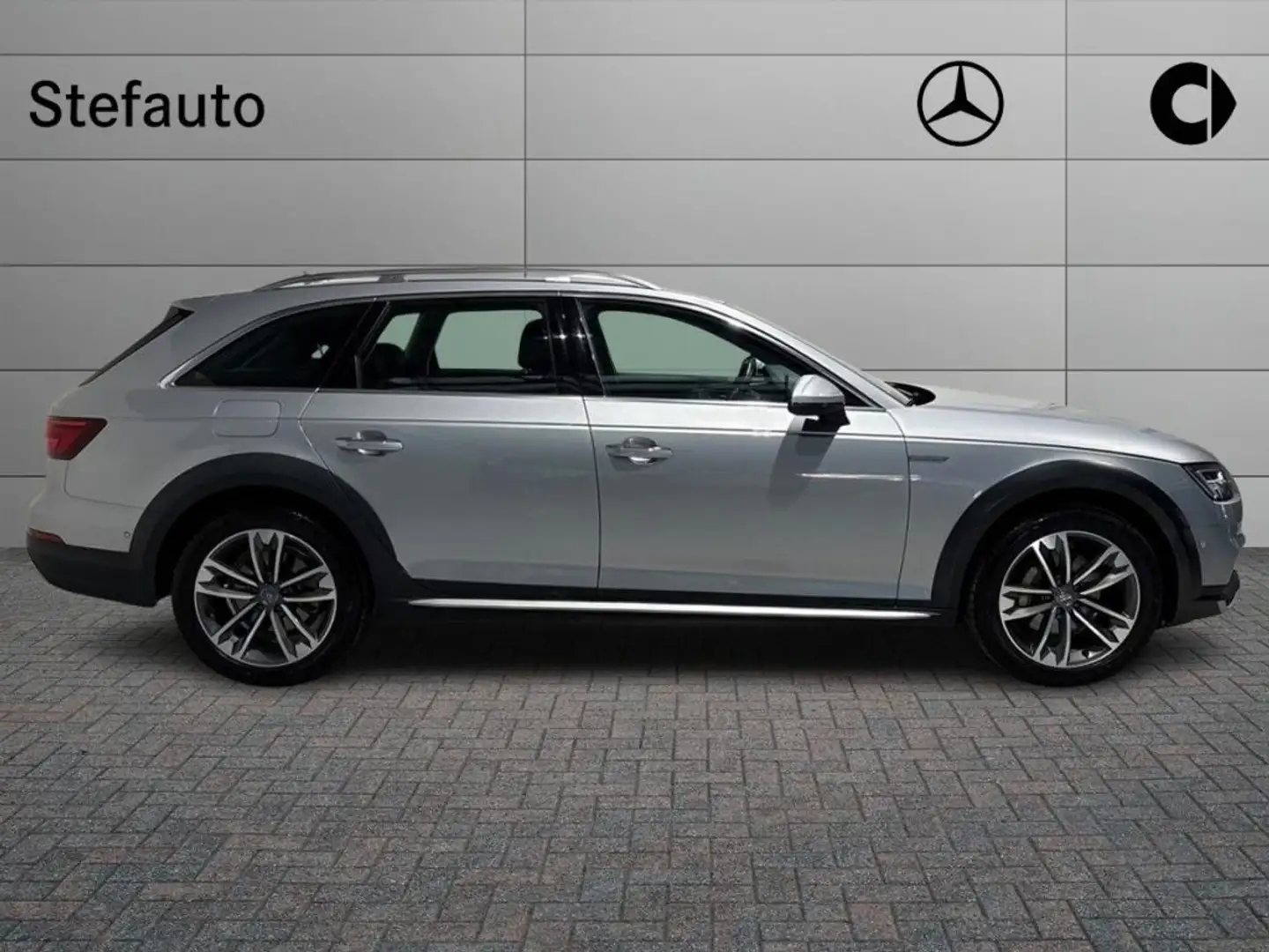 Audi A4 allroad 2.0 TDI 163 CV S tronic Business Evolution Stříbrná - 2