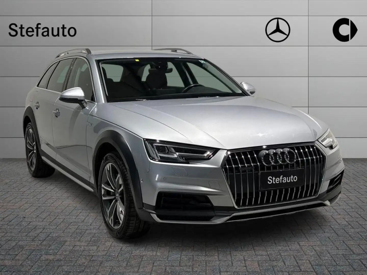 Audi A4 allroad 2.0 TDI 163 CV S tronic Business Evolution Stříbrná - 1