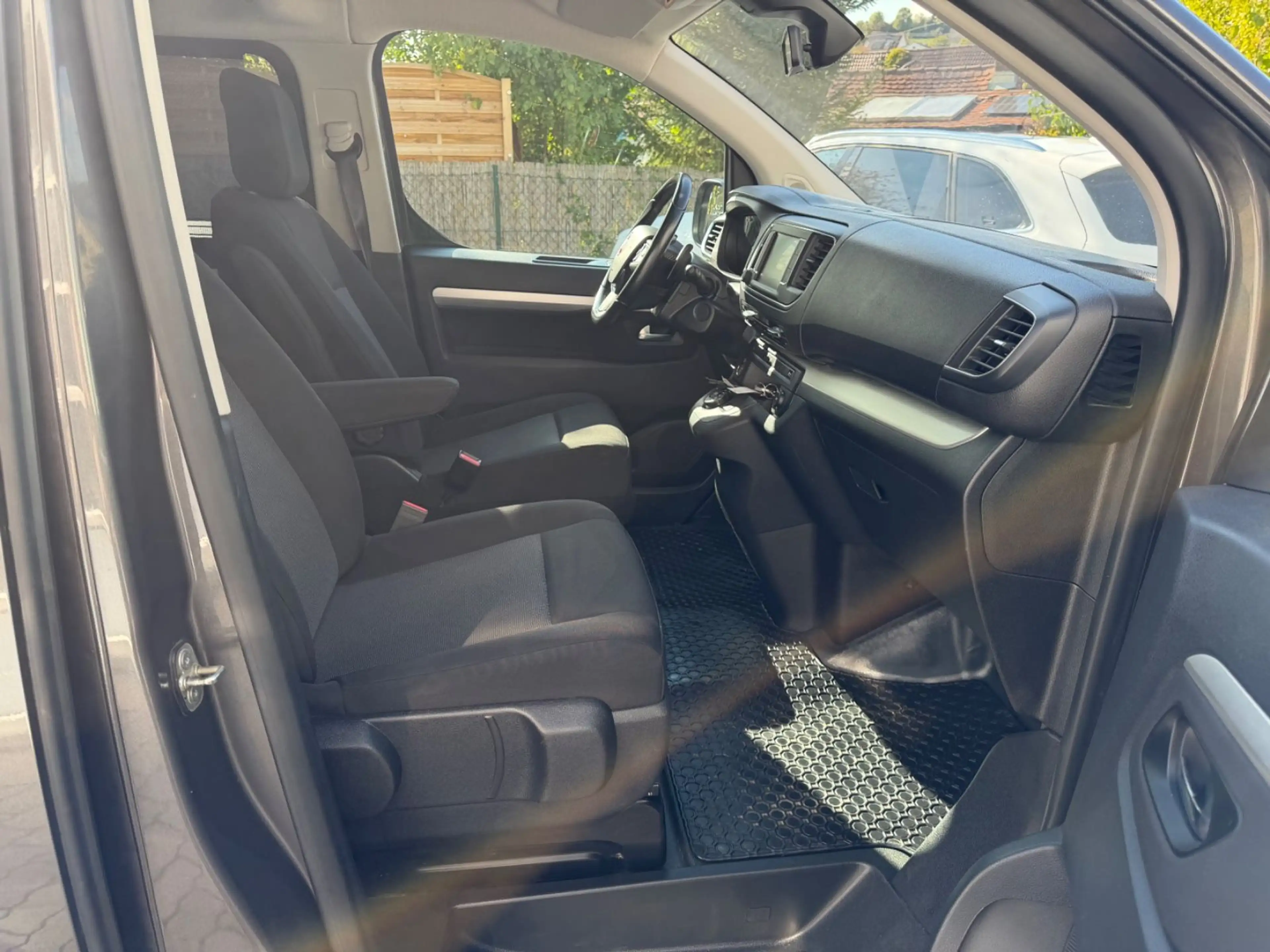 Fiat Scudo L3 Multicab SX,5-Sitzer,Automatik,Navi,1-H — photo 12