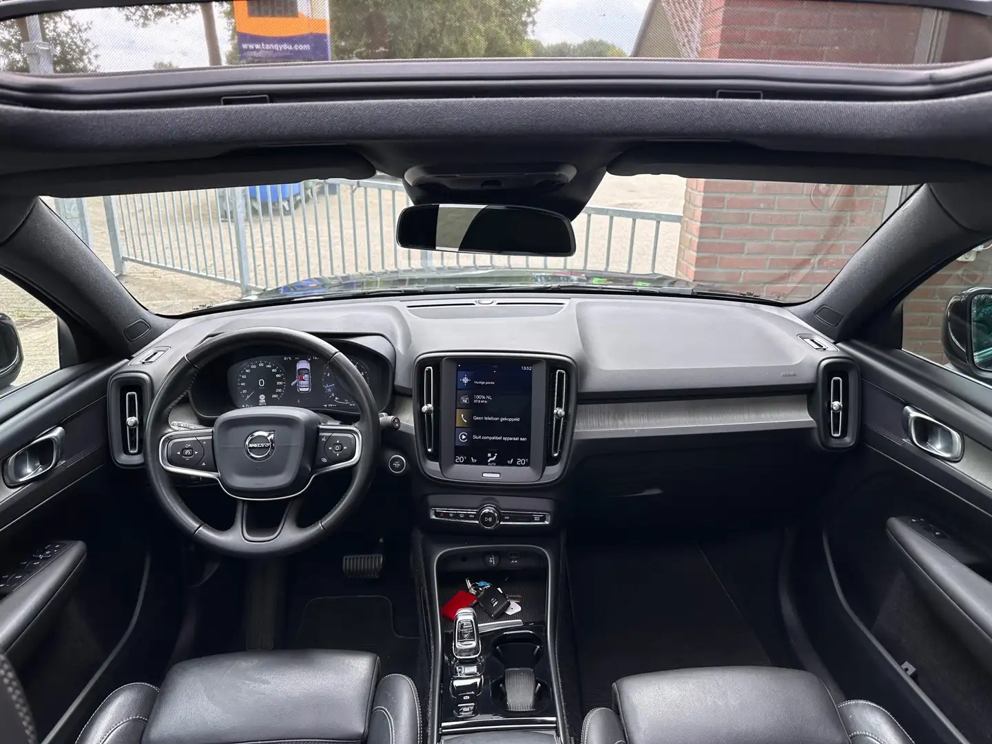 Volvo XC40 1.5 Inscription Panoramadak Leder camera Zwart - 2