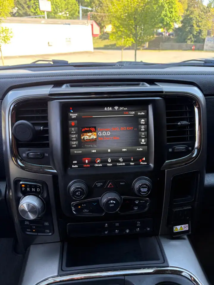 RAM 1500 снимка RAM 1500