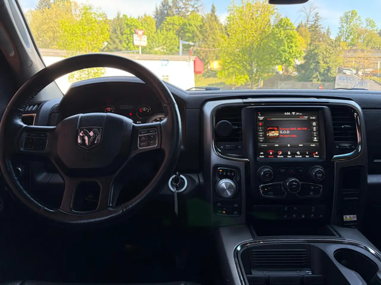 RAM 1500 снимка RAM 1500