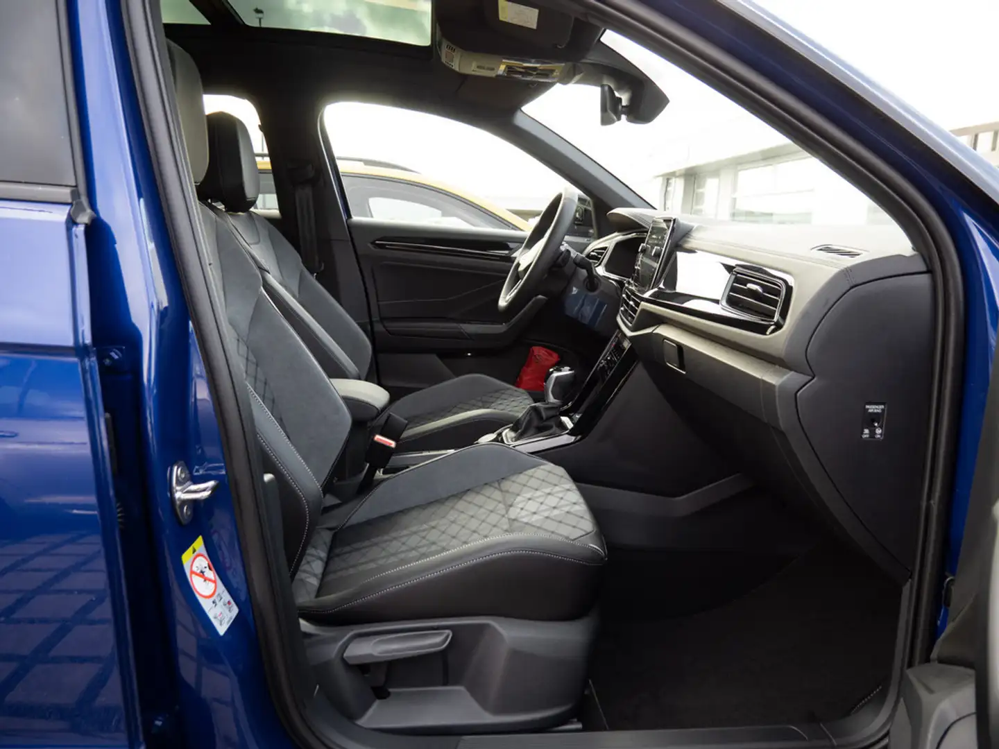 Volkswagen T-Roc 2.0 TSI R-Line 4MOTION ACC STANDHZ PANO Blue - 2