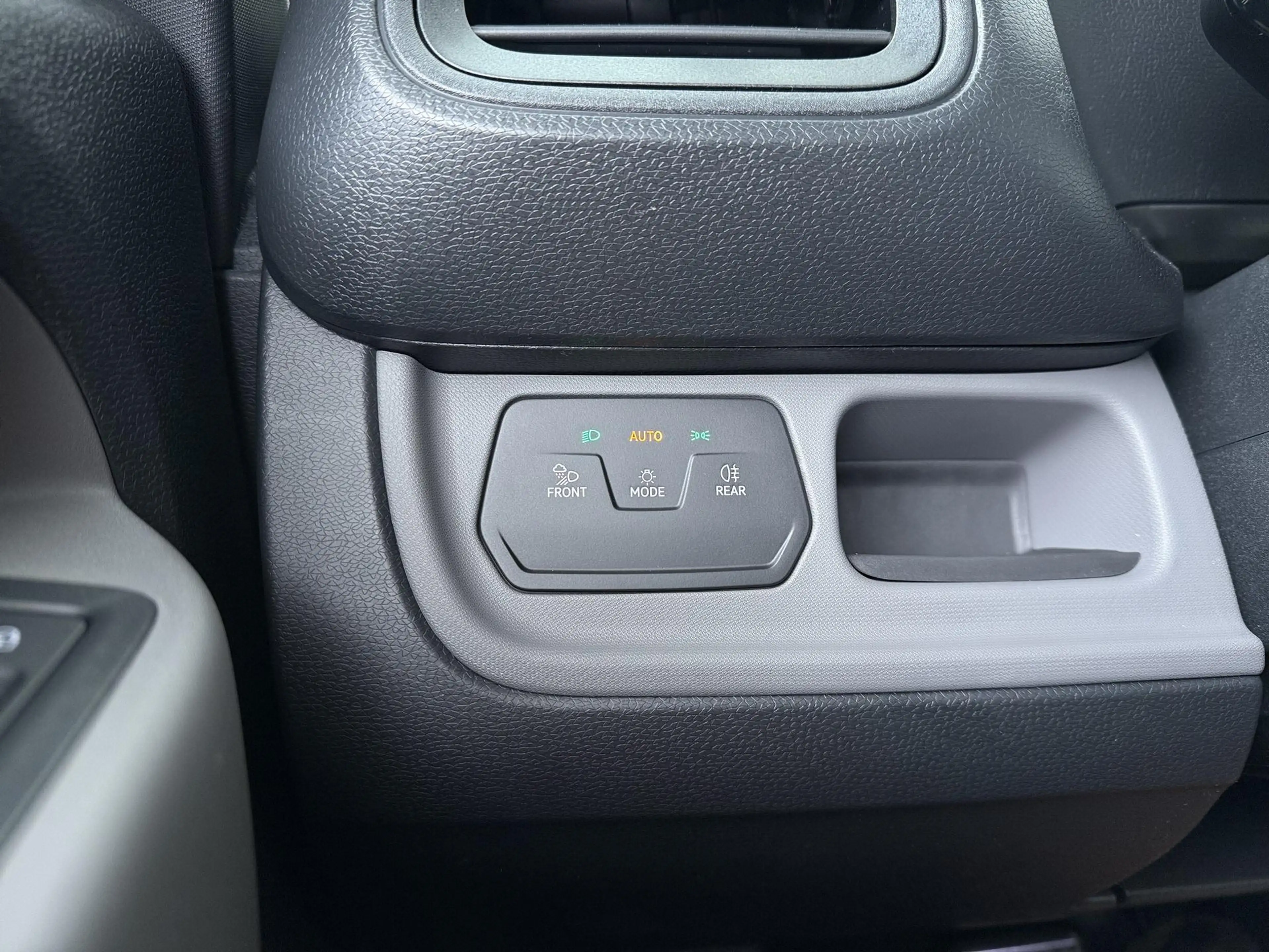 Volkswagen ID. Buzz Cargo Bedrijfswagens Bulli Limited Edition Elektromotor — photo 11