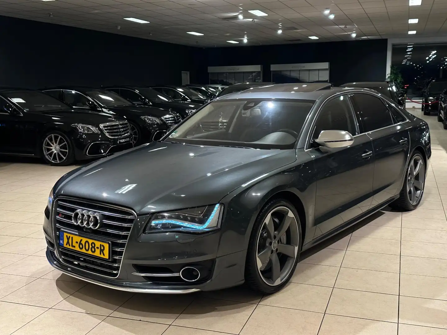 Audi A8 S8 4.0 TFSI Quattro Pro Line+|Keramisch|Carbon|B&O Gris - 2