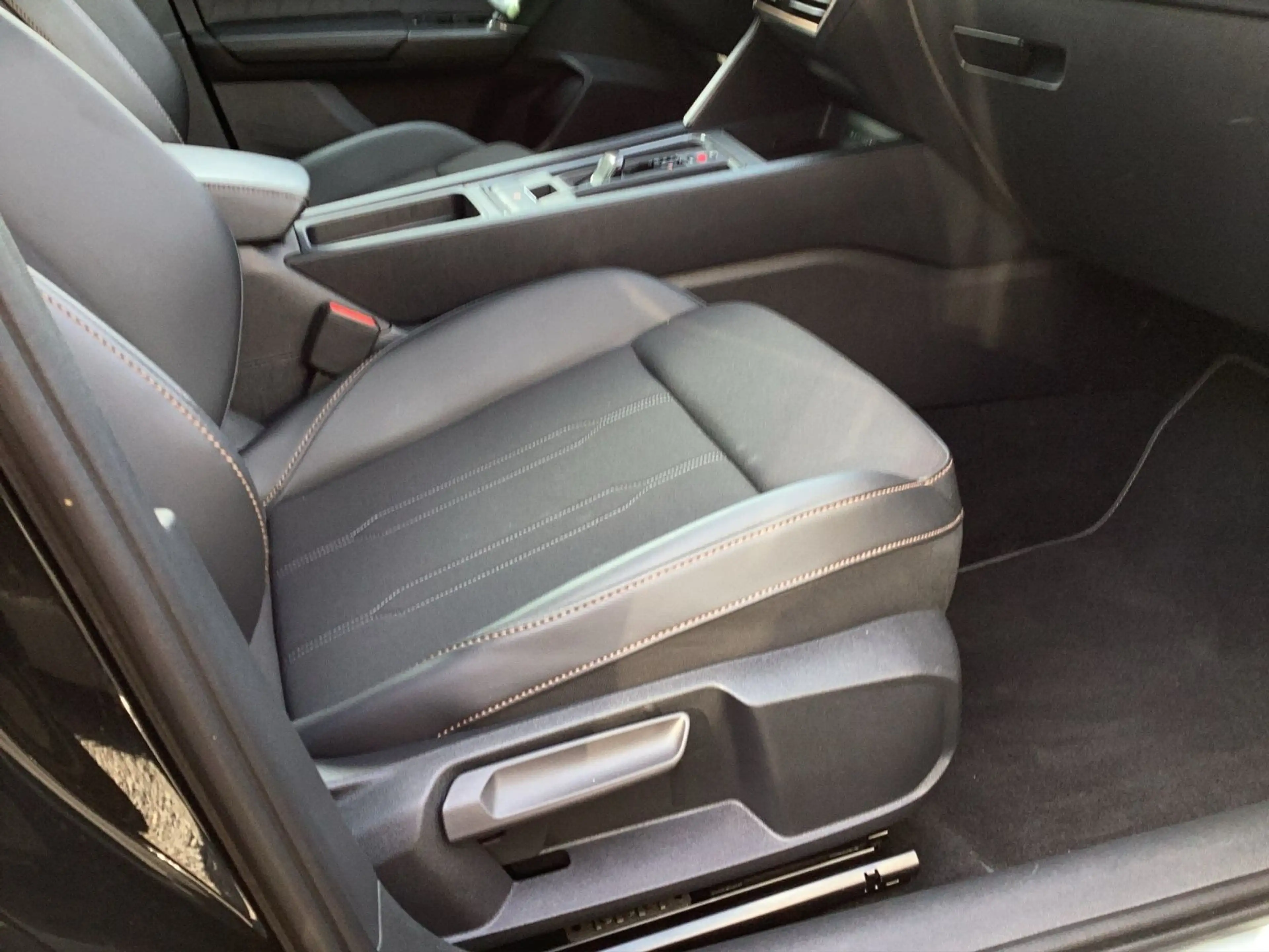 CUPRA Formentor 1.5 TSI DSG LED NAVI KAMERA LM18 — photo 4