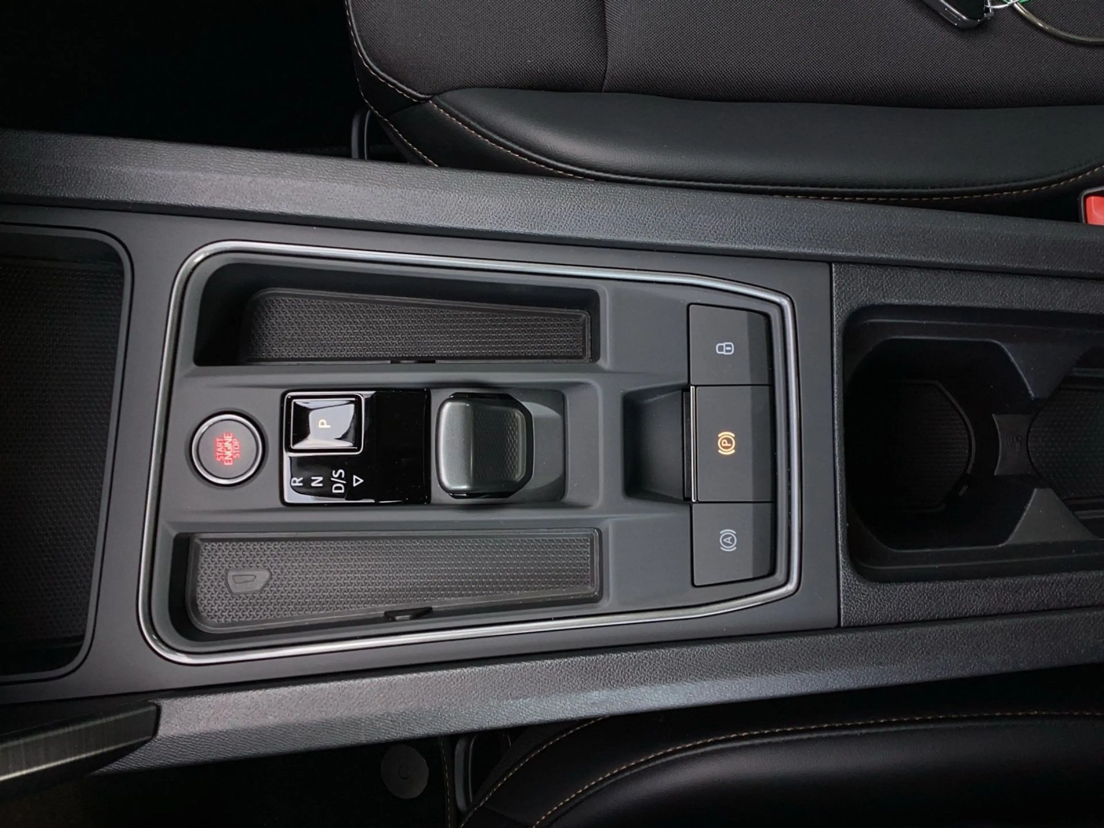 CUPRA Formentor 1.5 TSI DSG LED NAVI KAMERA LM18 — photo 11