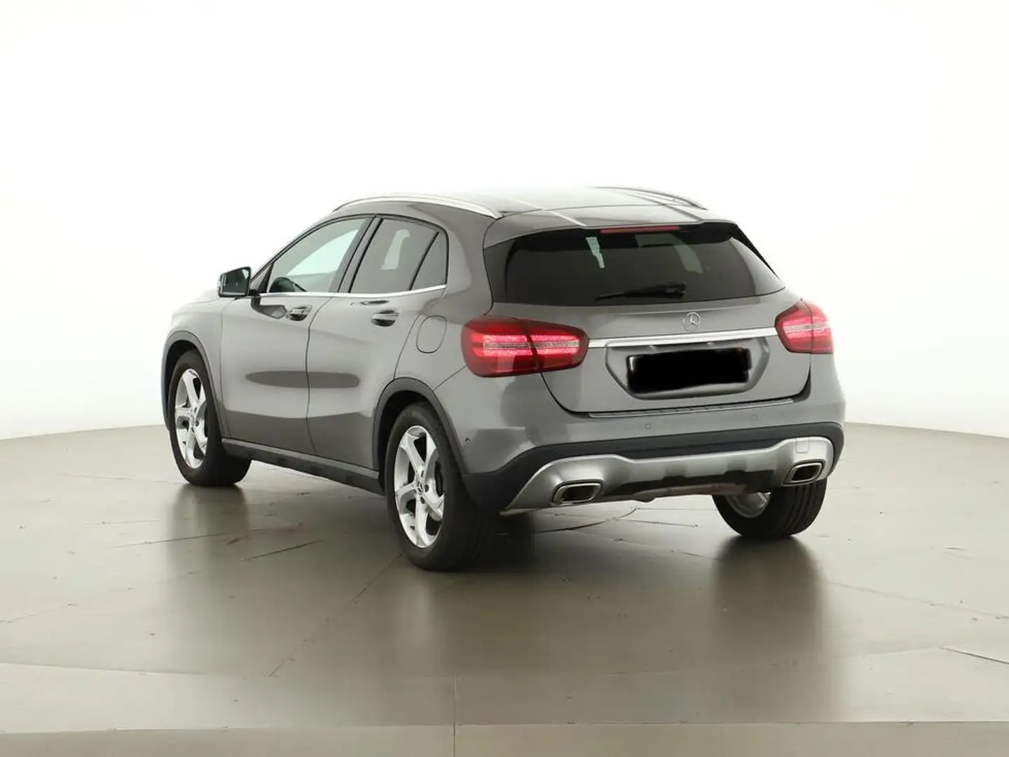 Mercedes-Benz GLA 220 GLA 4Matic 7G-DCT UrbanStyle Edition Grau - 2