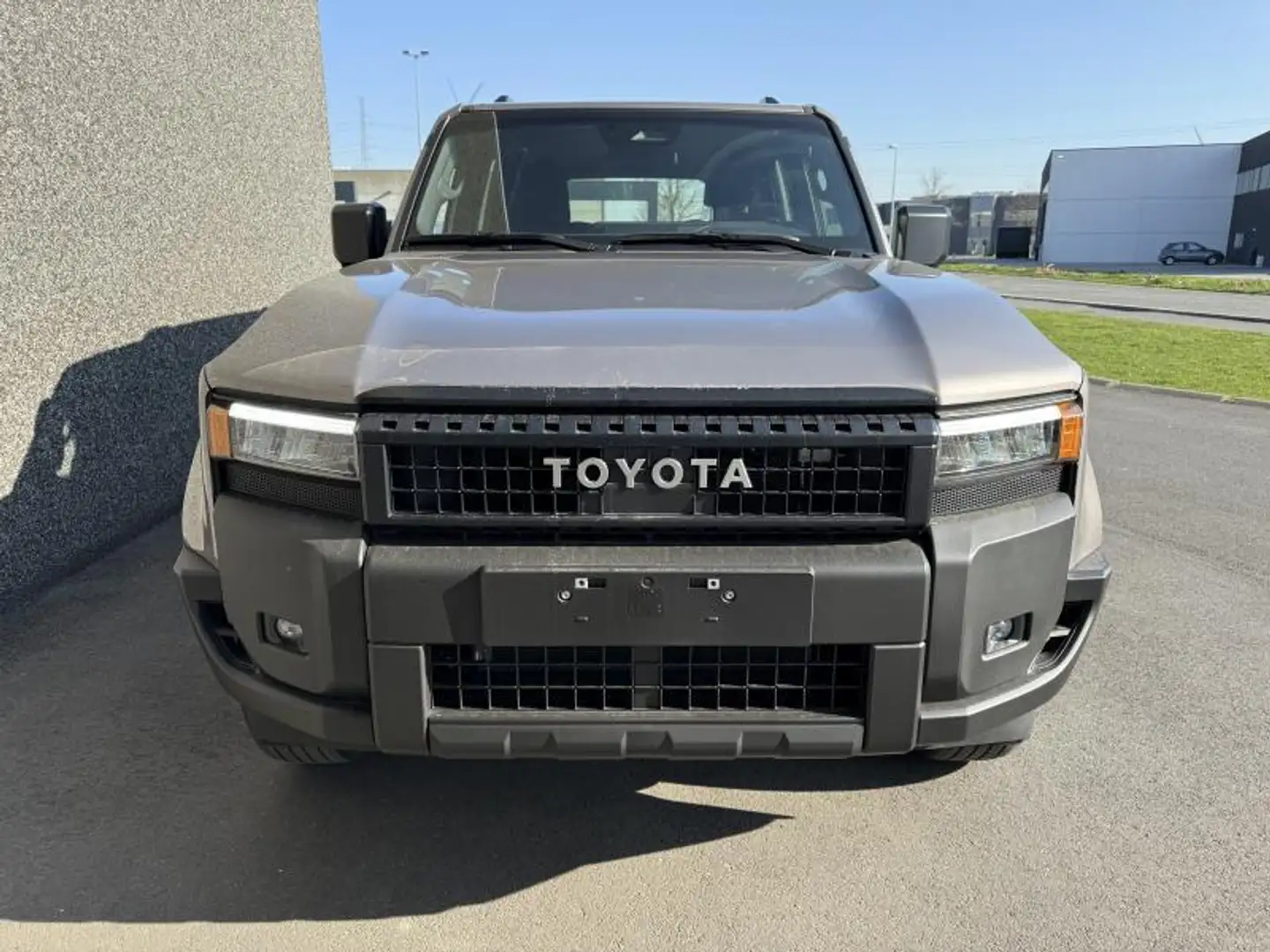 Toyota Land Cruiser TX + Lichte Vracht & Trekhaak Бронзовий - 2