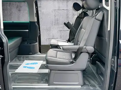 Annonce voiture d'occasion Volkswagen T5 Multivan - CARADIZE