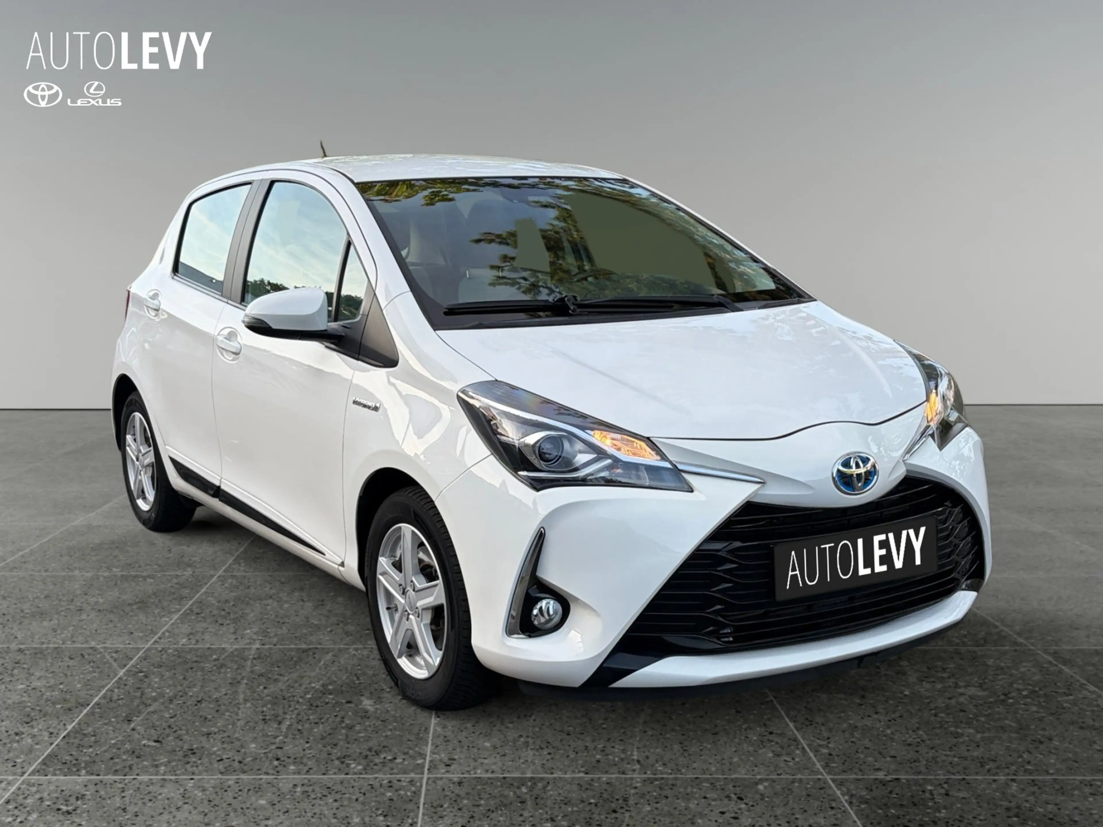 Toyota Yaris 1.5 Hybrid Comfort *KAMERA*KLIMA*SHZ* — photo 8