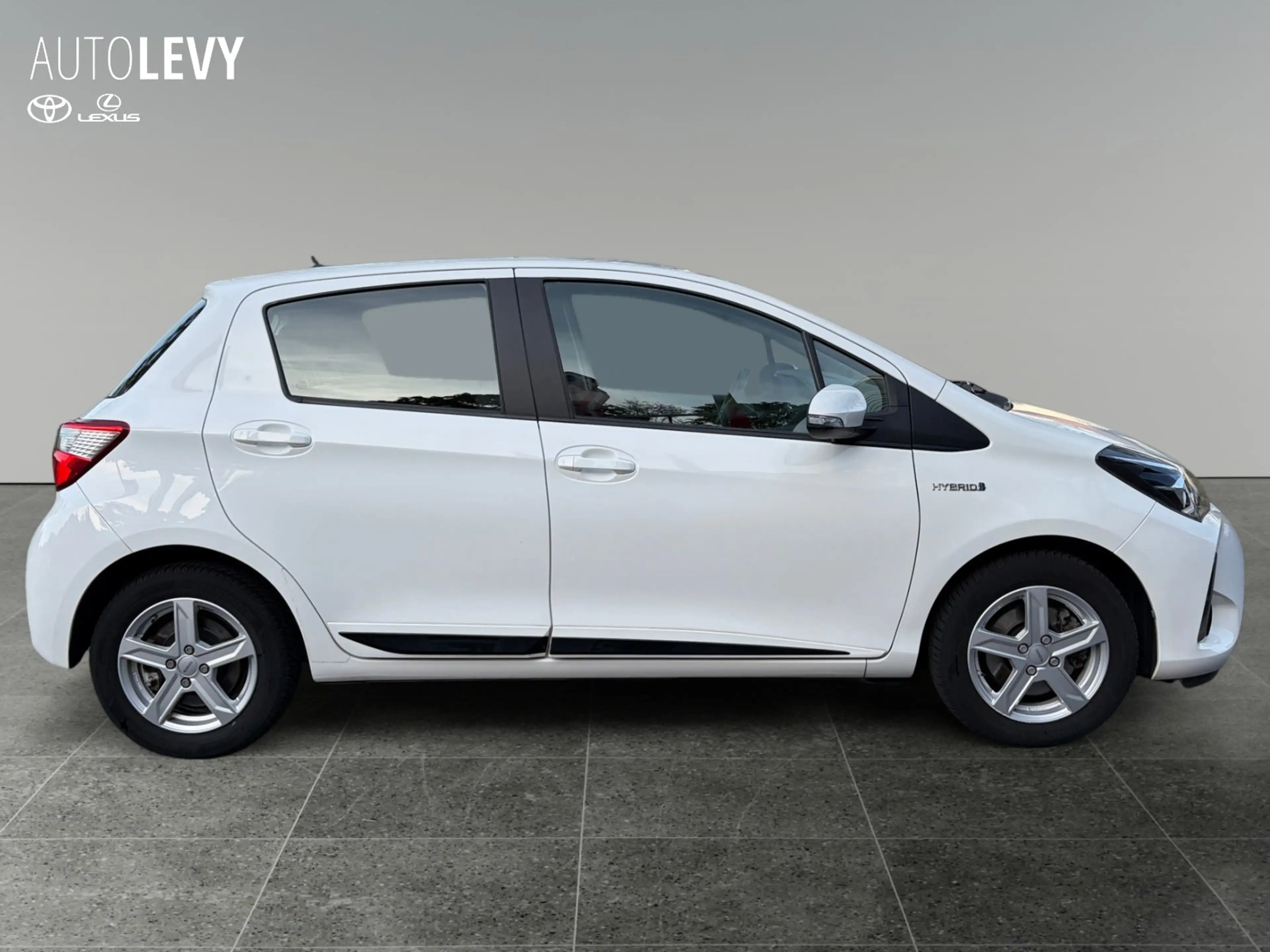 Toyota Yaris 1.5 Hybrid Comfort *KAMERA*KLIMA*SHZ* — photo 7
