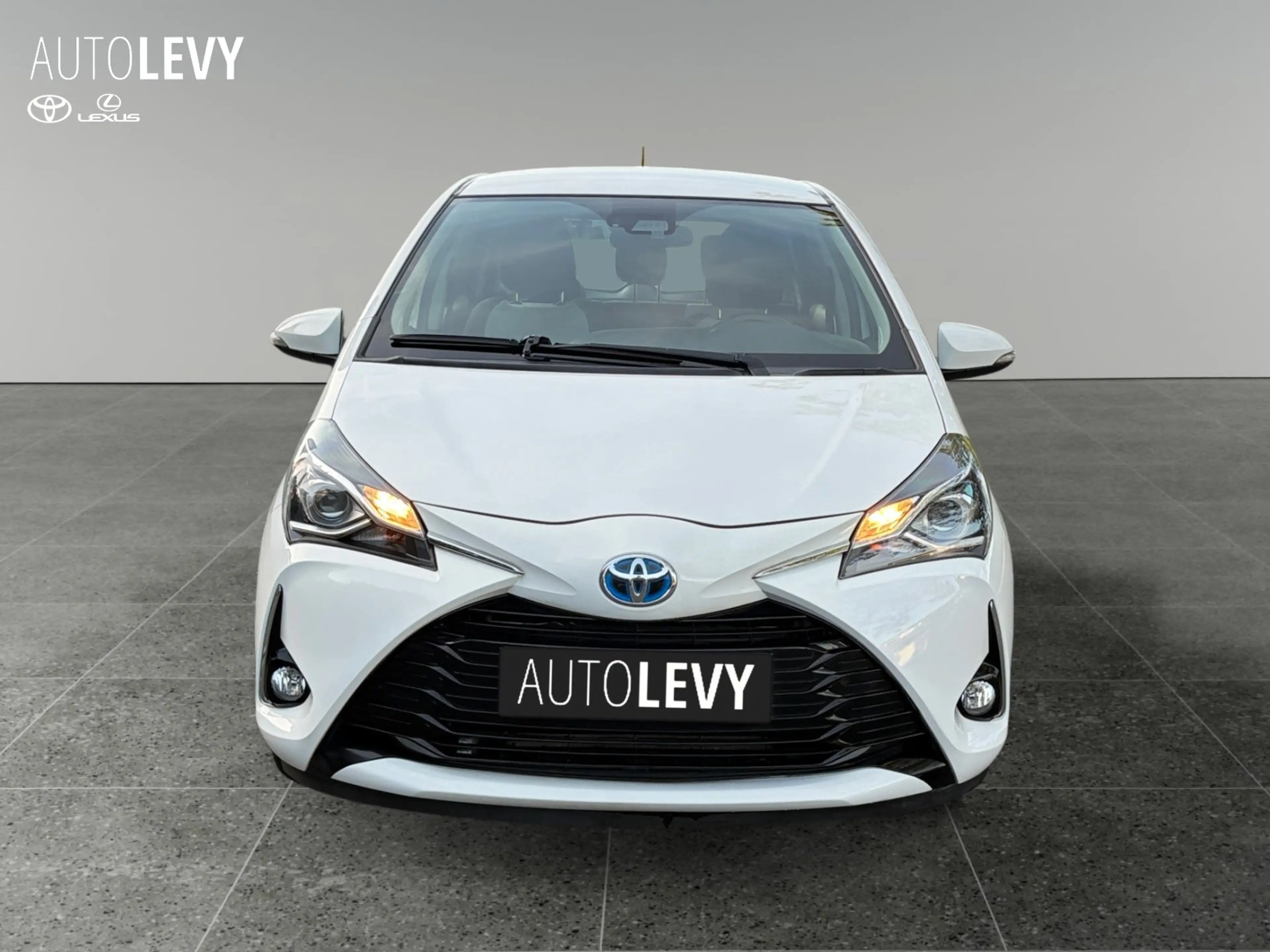 Toyota Yaris 1.5 Hybrid Comfort *KAMERA*KLIMA*SHZ* — photo 9