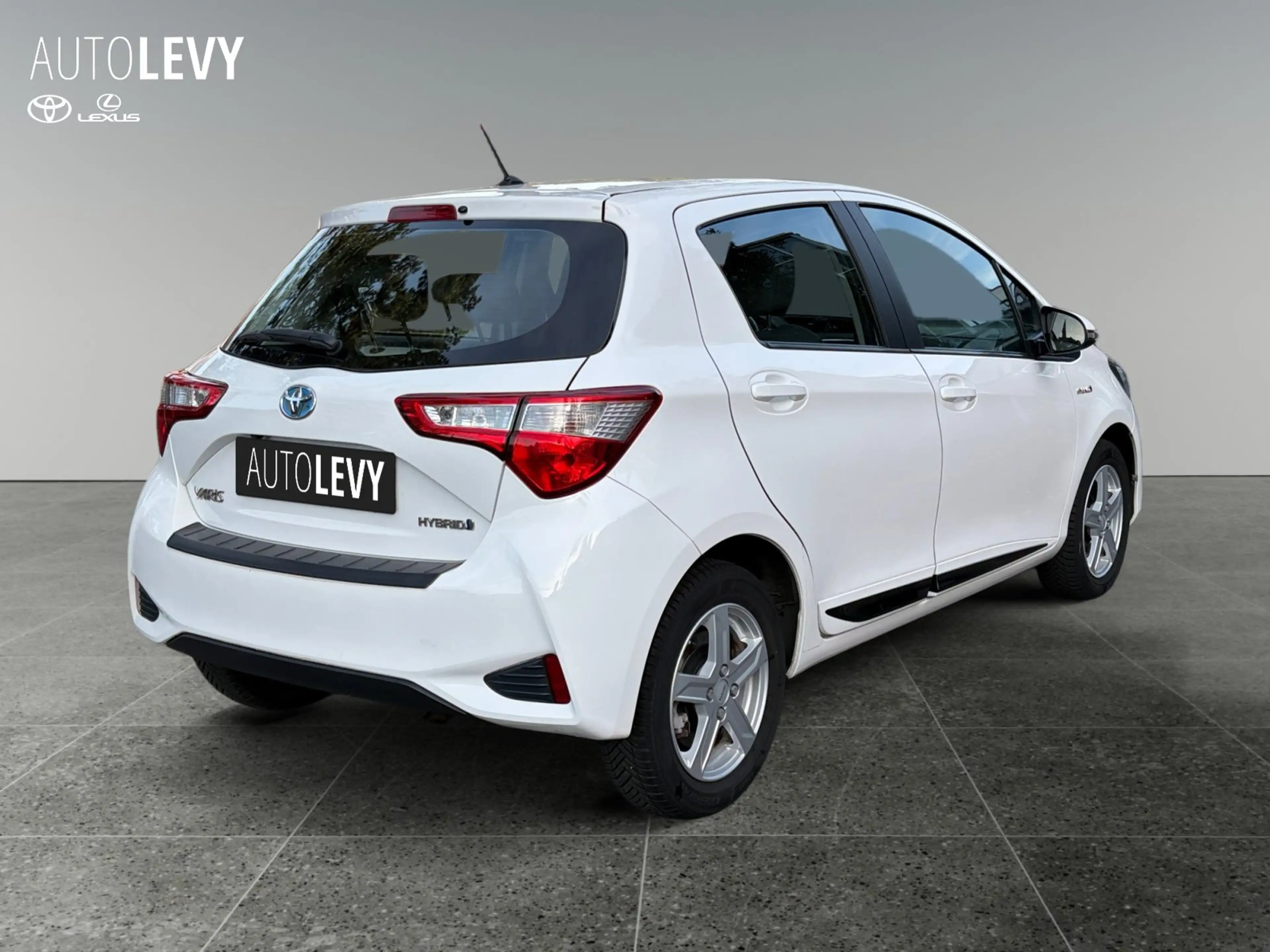 Toyota Yaris 1.5 Hybrid Comfort *KAMERA*KLIMA*SHZ* — photo 6