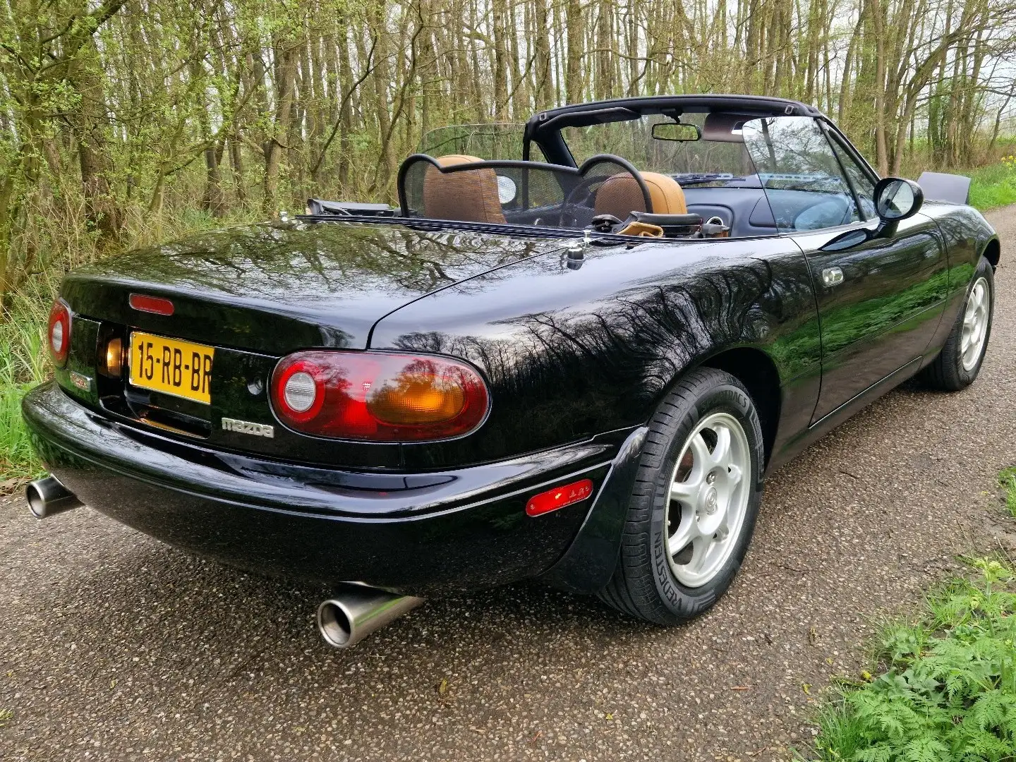 Mazda MX-5 1.8i Miata crna - 2