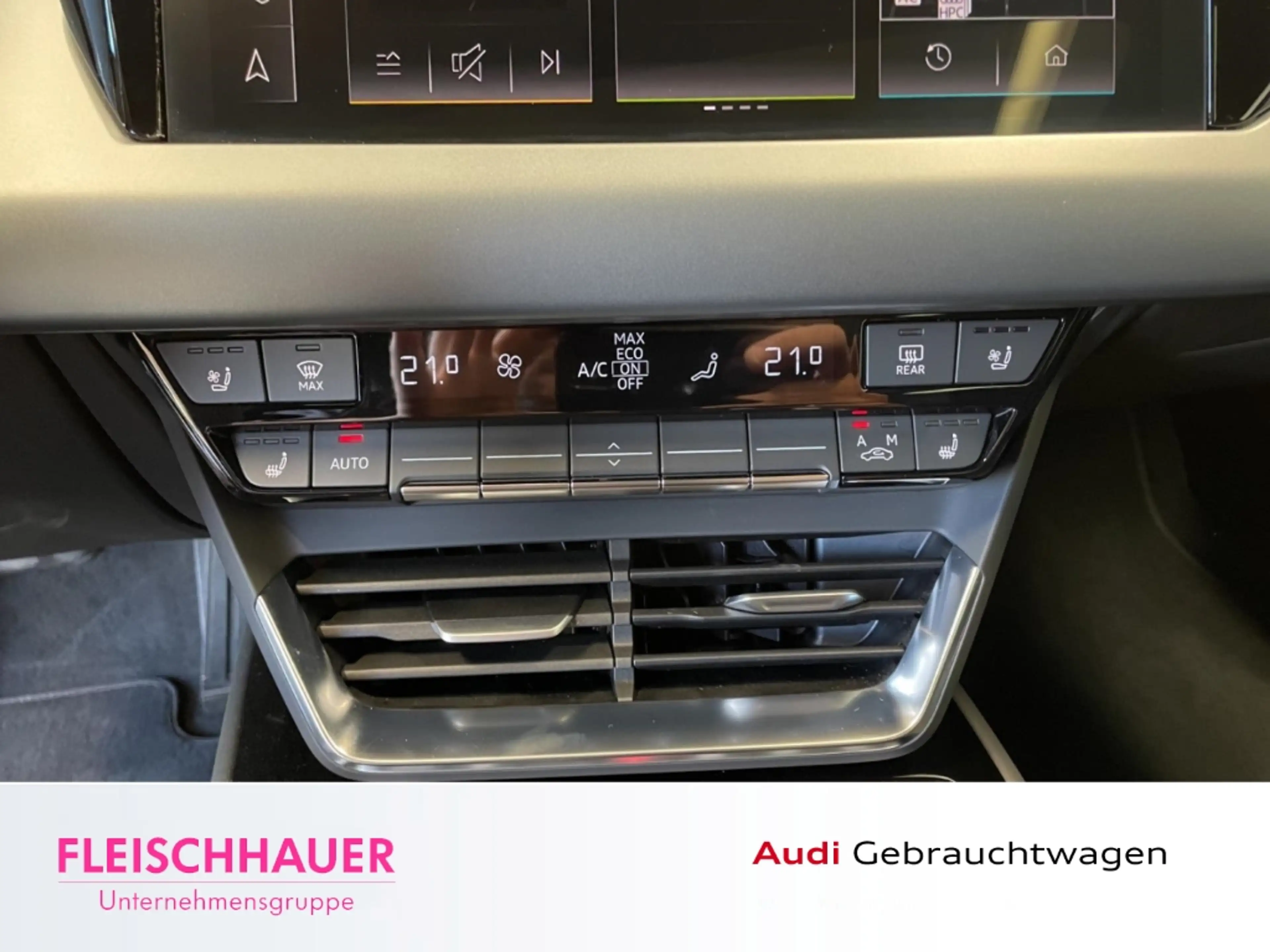 Audi e-tron GT quattro 350 ACC Navi Leder Pano B & O DAB 360 Kame — photo 14