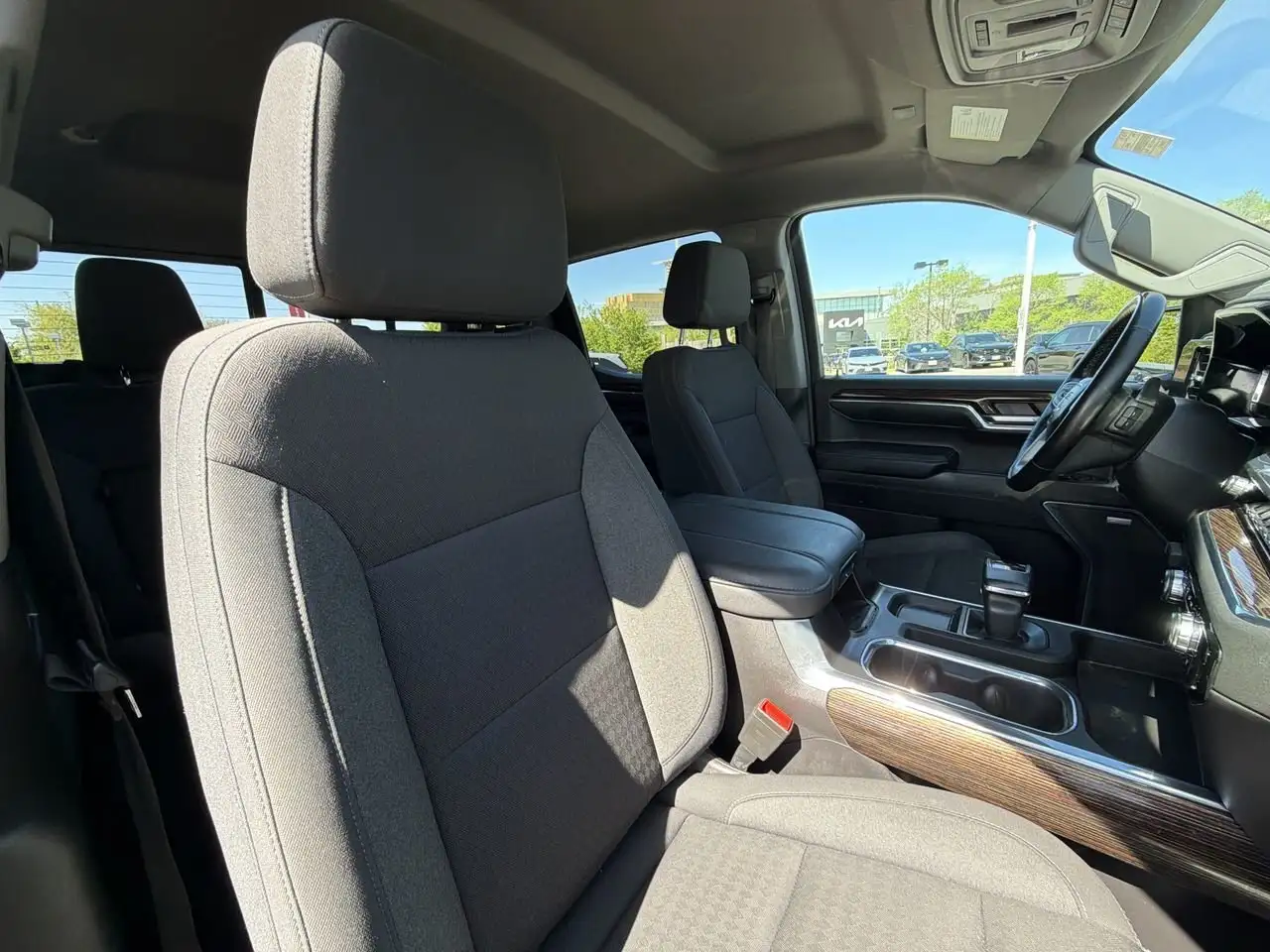 GMC Sierra 1500 снимка GMC Sierra 1500