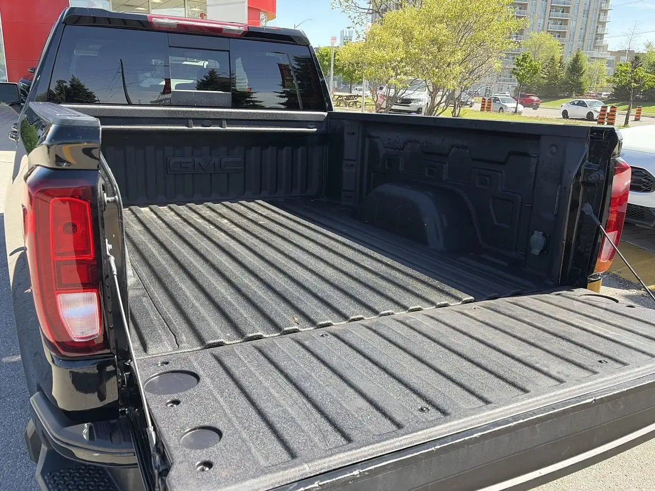 GMC Sierra 1500 снимка GMC Sierra 1500