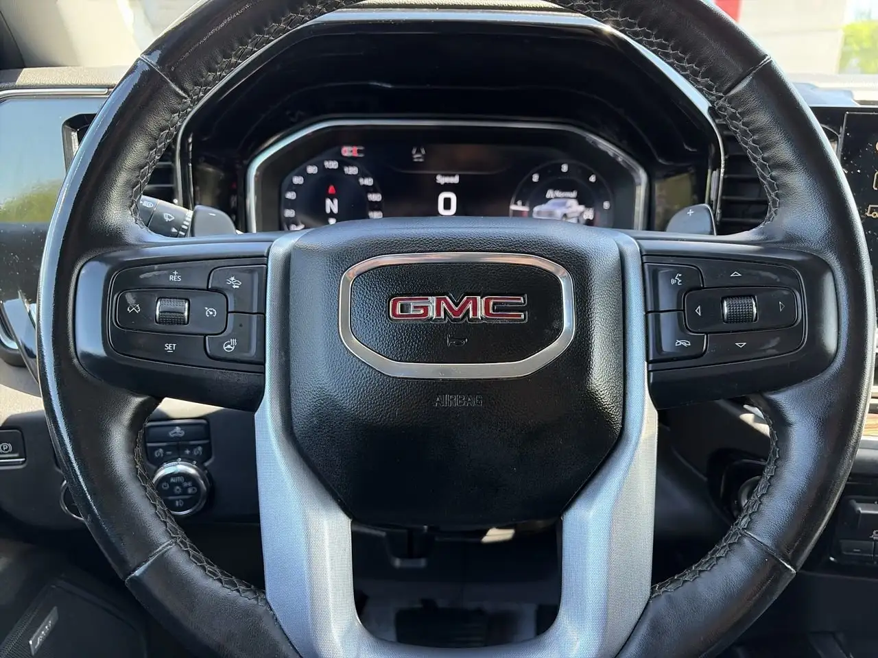 GMC Sierra 1500 снимка GMC Sierra 1500