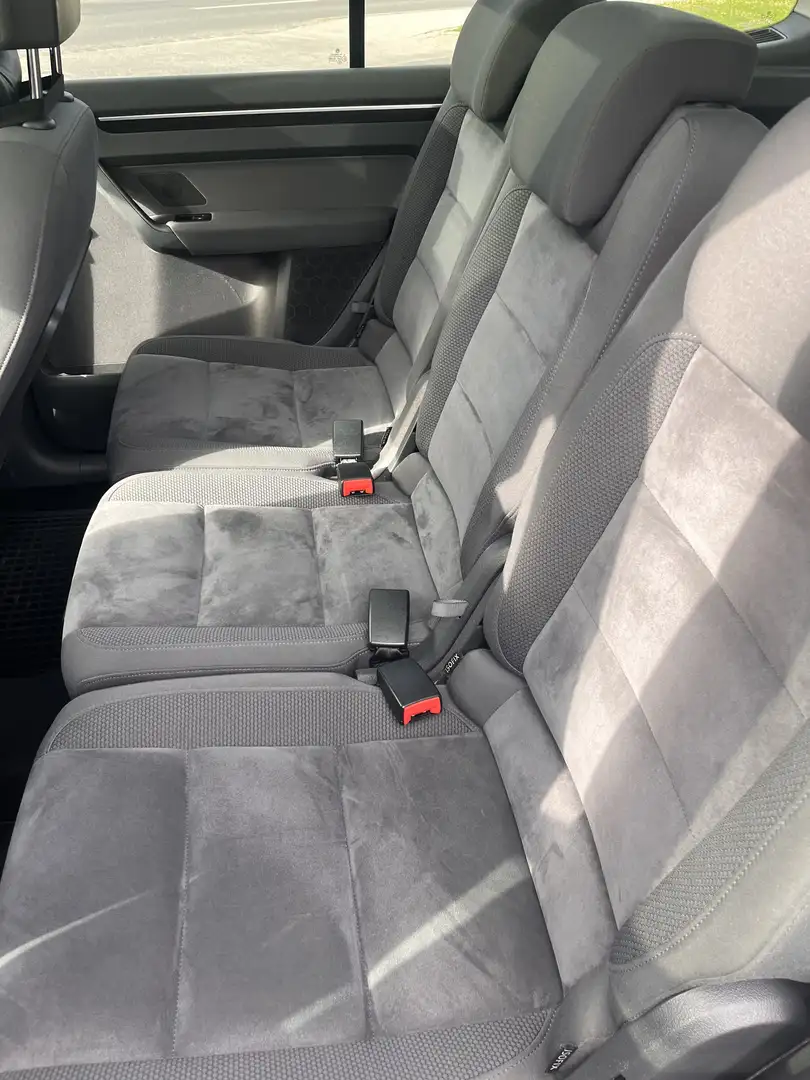 Volkswagen Touran 2.0 TDI DPF DSG Highline - 2