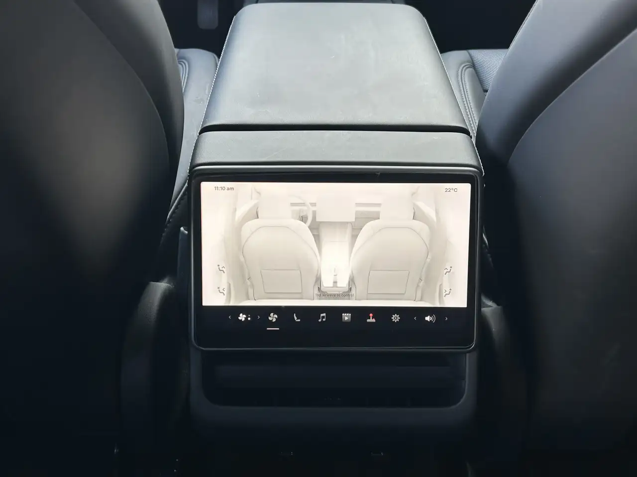 Tesla Model 3 снимка Tesla Model 3