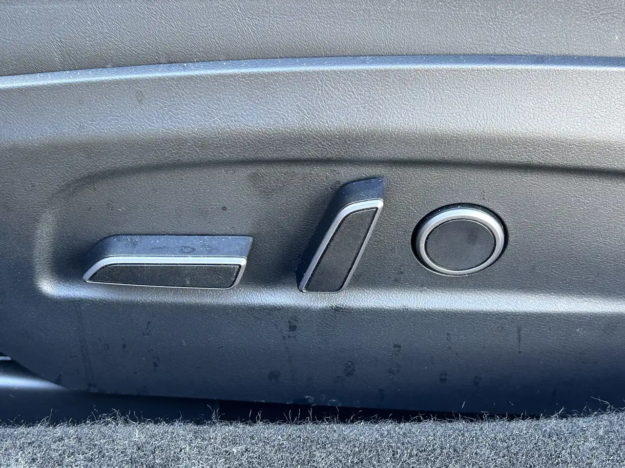 Tesla Model 3 снимка Tesla Model 3