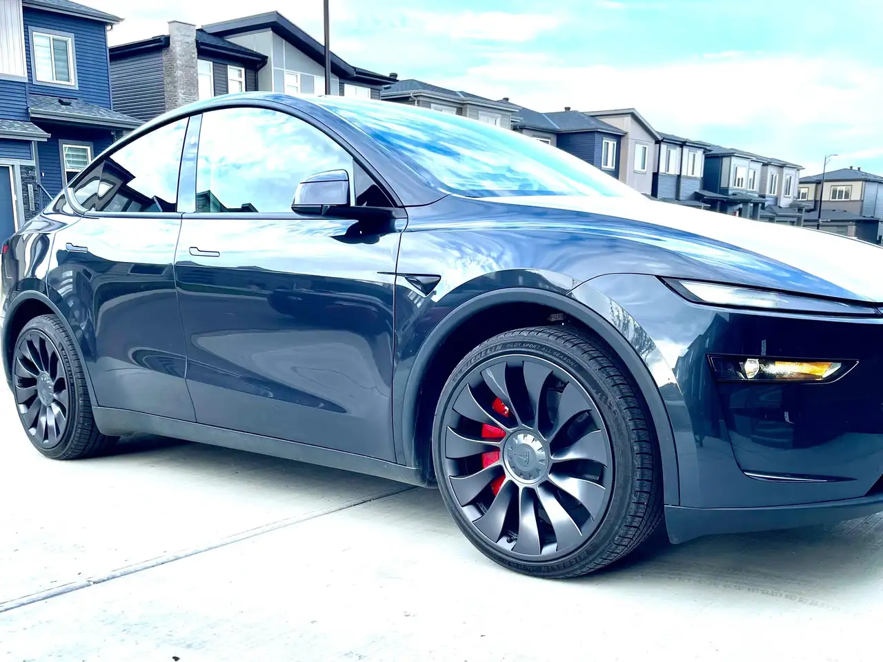 Tesla Model Y fotografie Tesla Model Y