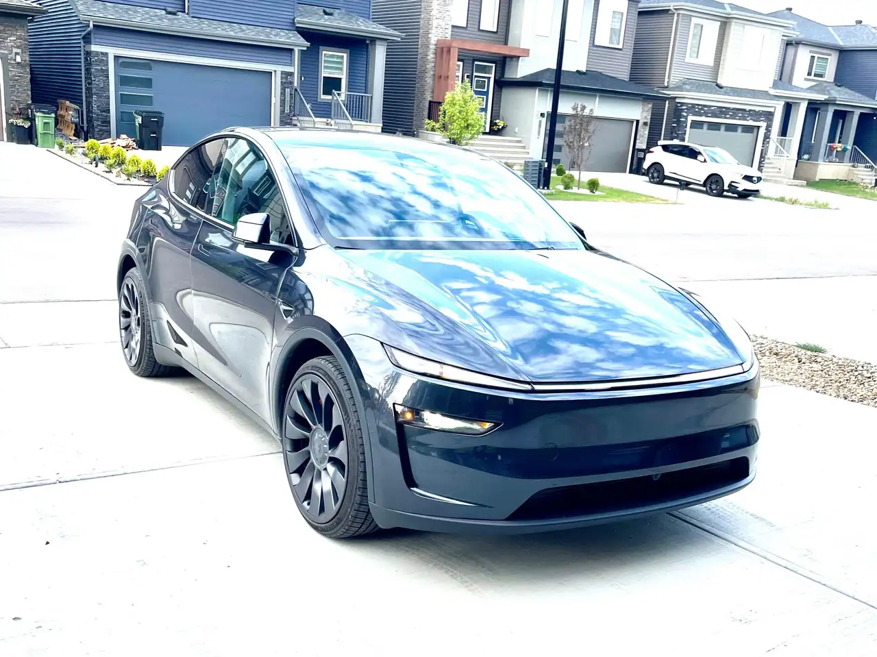 Tesla Model Y fotografie Tesla Model Y