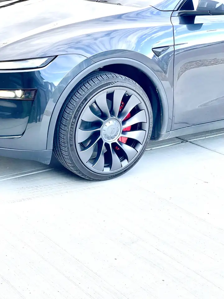 Tesla Model Y fotografie Tesla Model Y