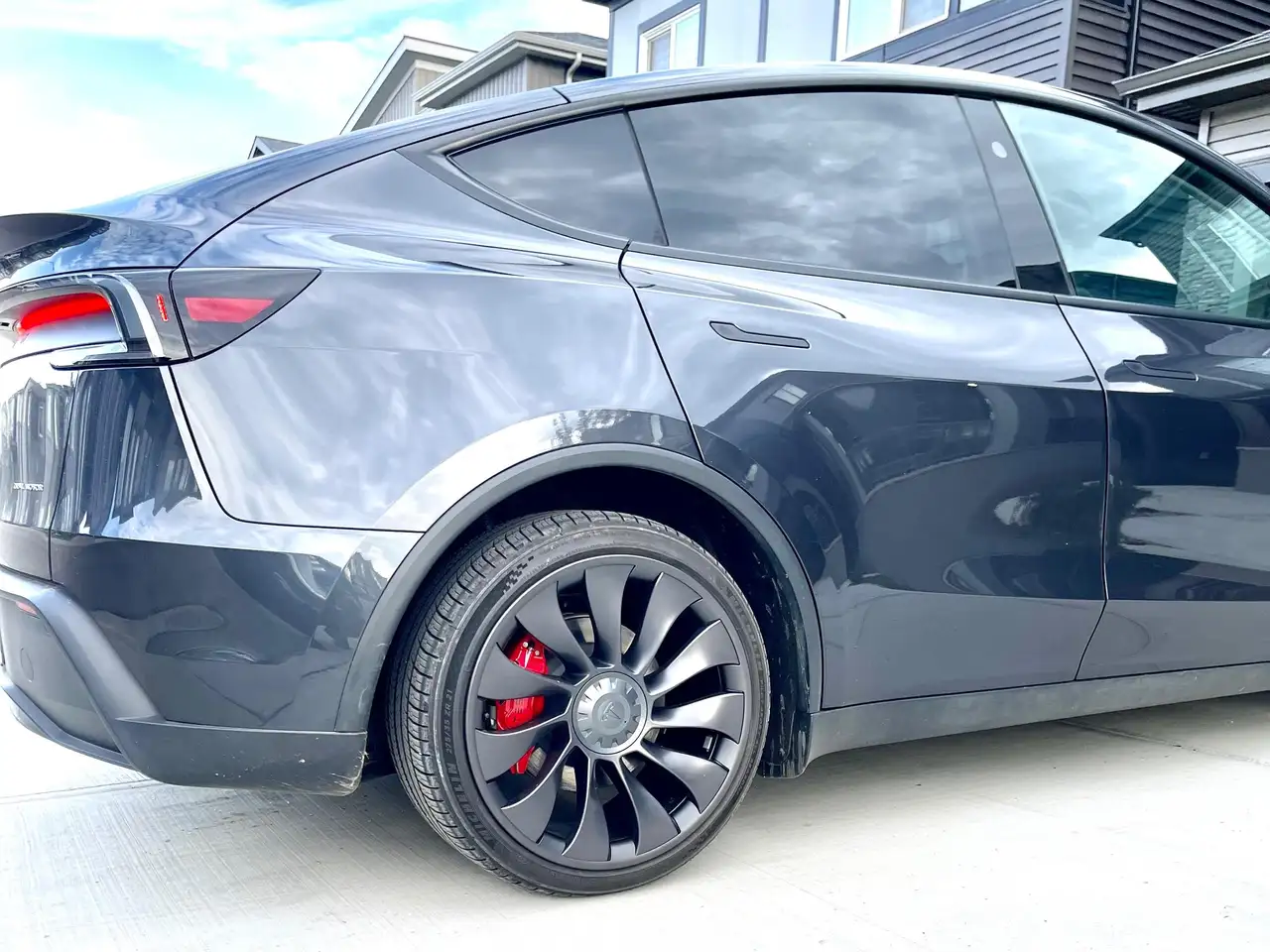 Tesla Model Y fotografie Tesla Model Y