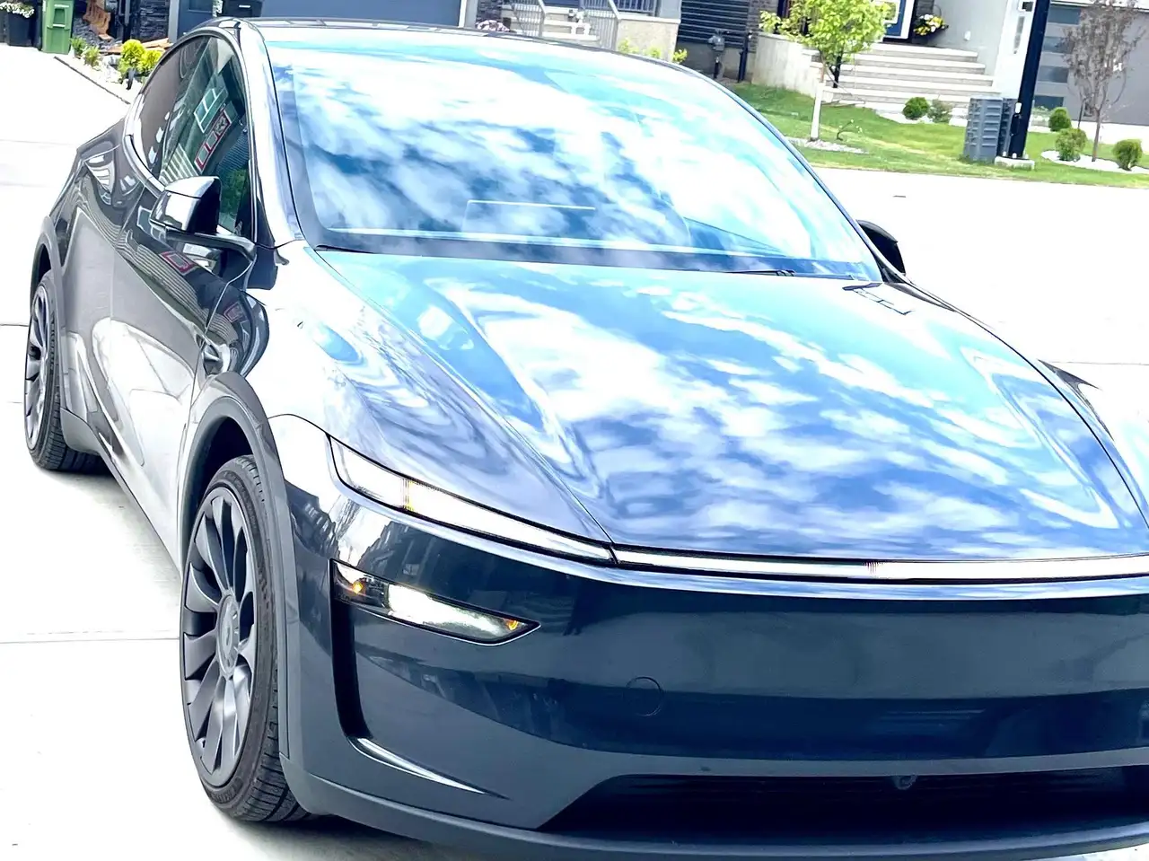 Tesla Model Y fotografie Tesla Model Y