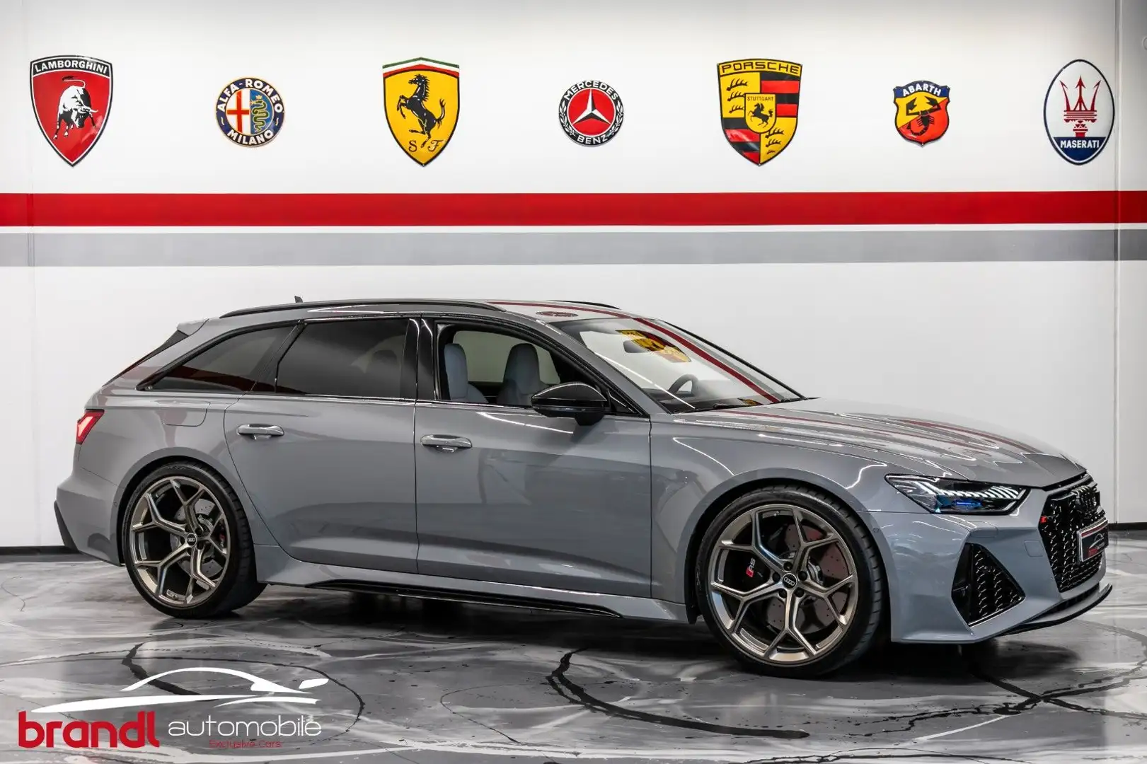Audi RS6 Avant 4.0 TFSI performance/ Exclusive/ DE/1t Šedá - 1