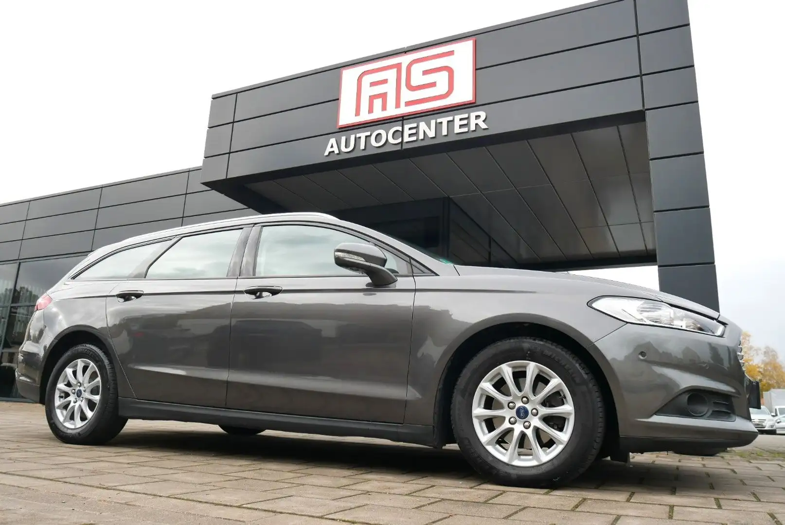 Ford Mondeo Turnier Business Navi Kamera Parkassist Grau - 1