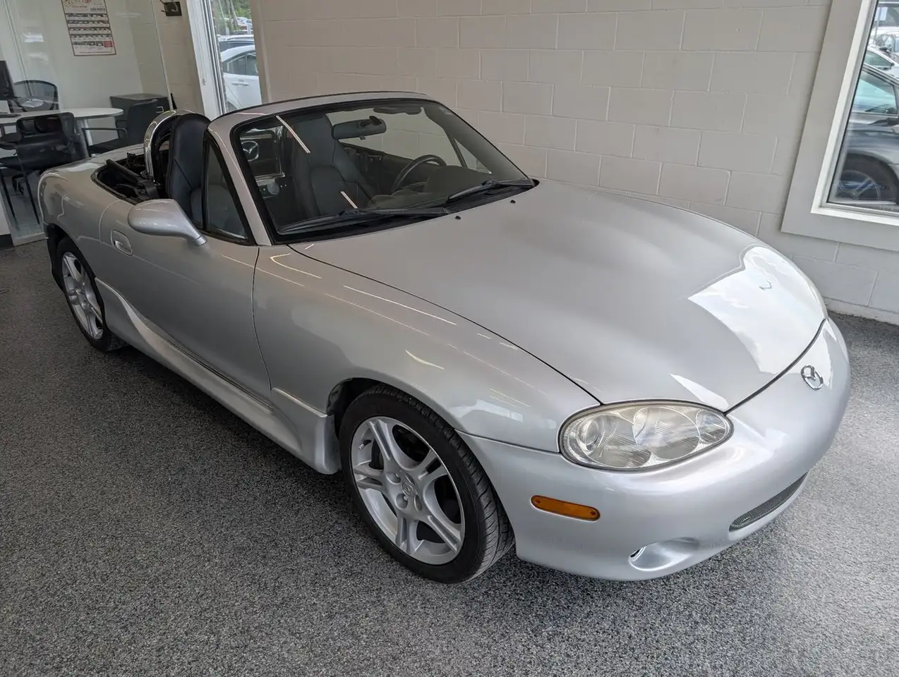2004 Mazda MX-5 Miata