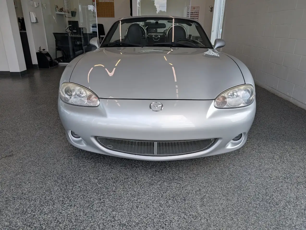 Mazda MX-5 Miata photo Mazda MX-5 Miata