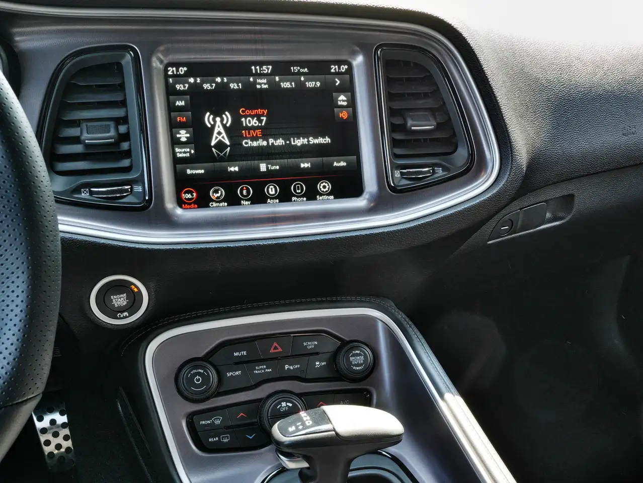 Dodge Challenger 2021 — фото 16