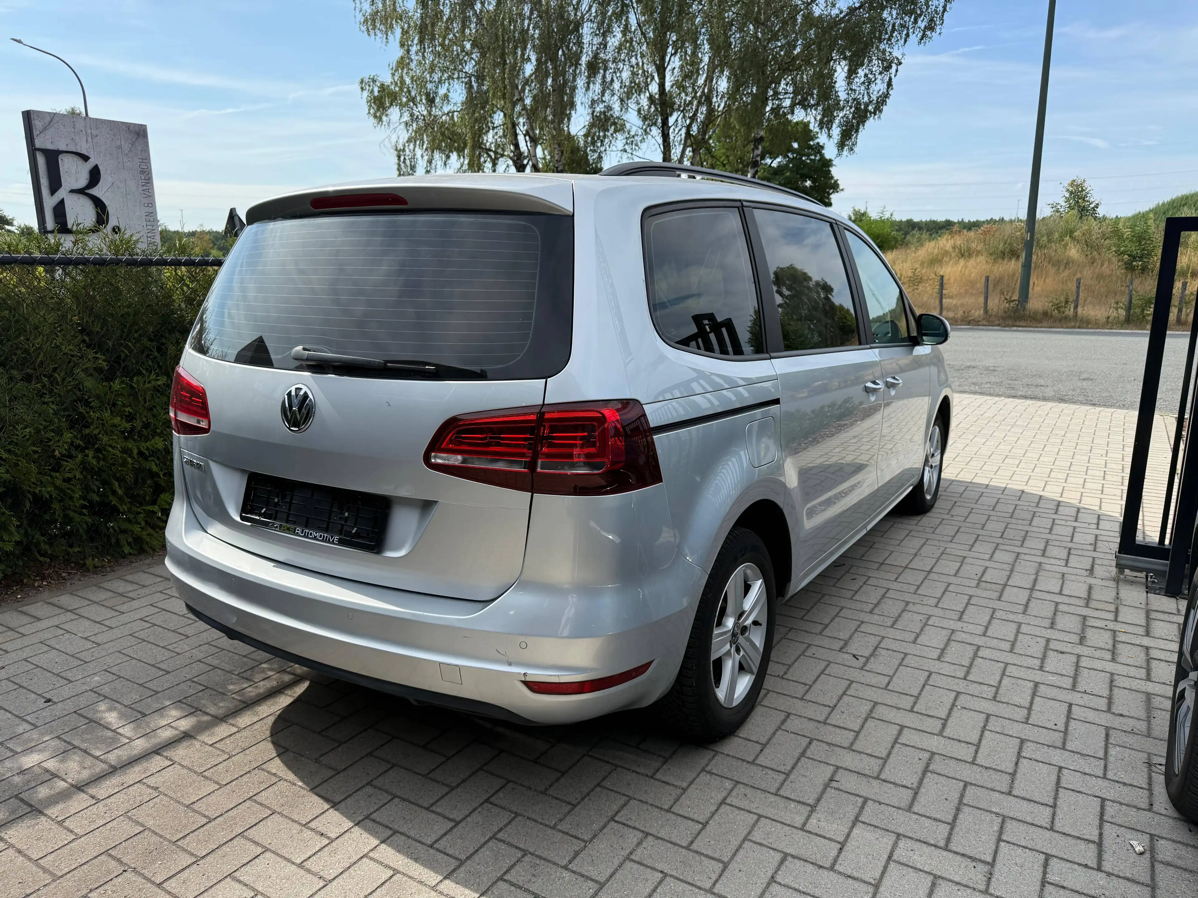 Volkswagen Sharan TDi / 2.0 Diesel / 7-zitplaatsen / euro 6b / 12 mnd Waarborg — photo 4