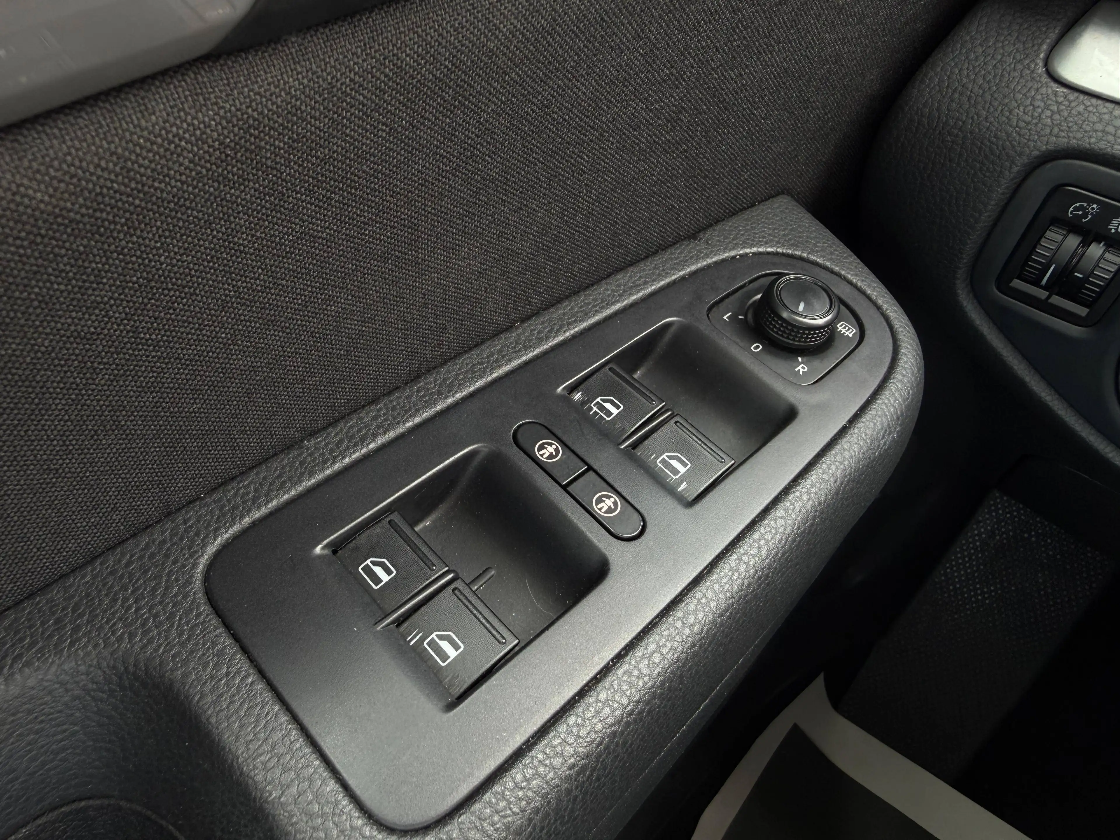Volkswagen Sharan TDi / 2.0 Diesel / 7-zitplaatsen / euro 6b / 12 mnd Waarborg — photo 29